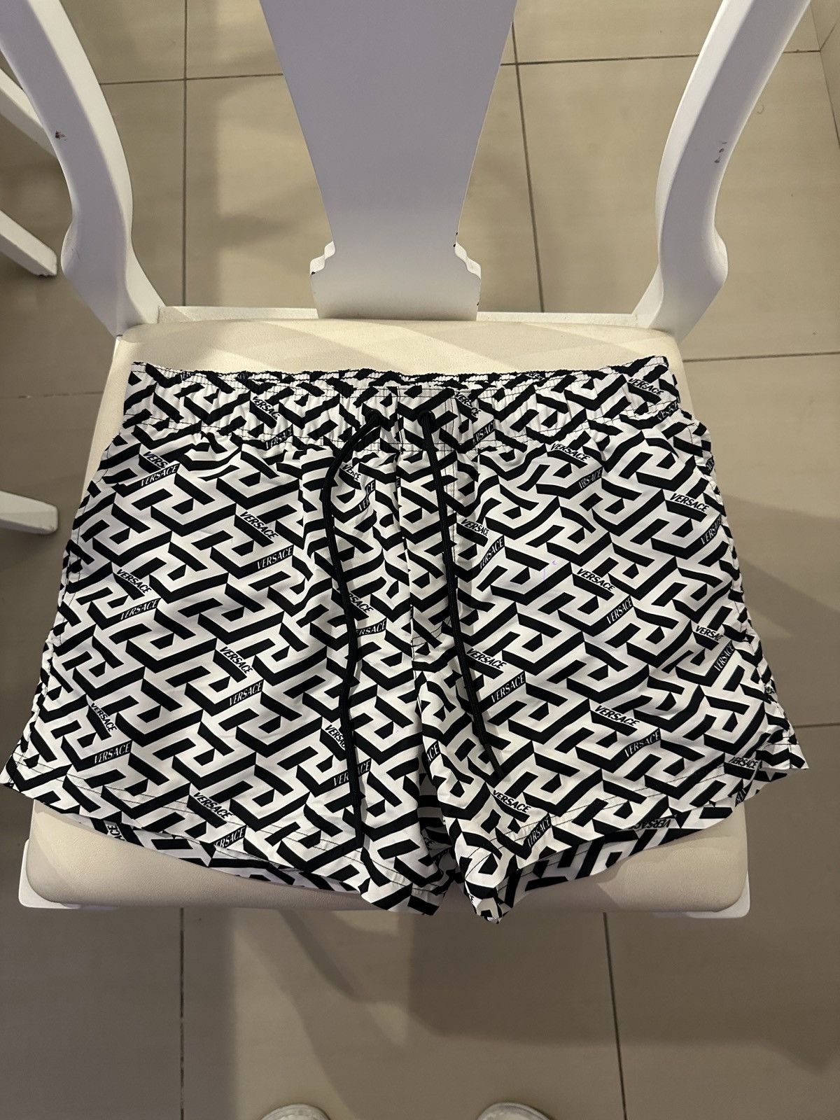 Versace Versace La Greca Monogram Swim Shorts - AUTHENTIC NFC Size 3 Size US 36 / EU 52 - 1 Thumbnail