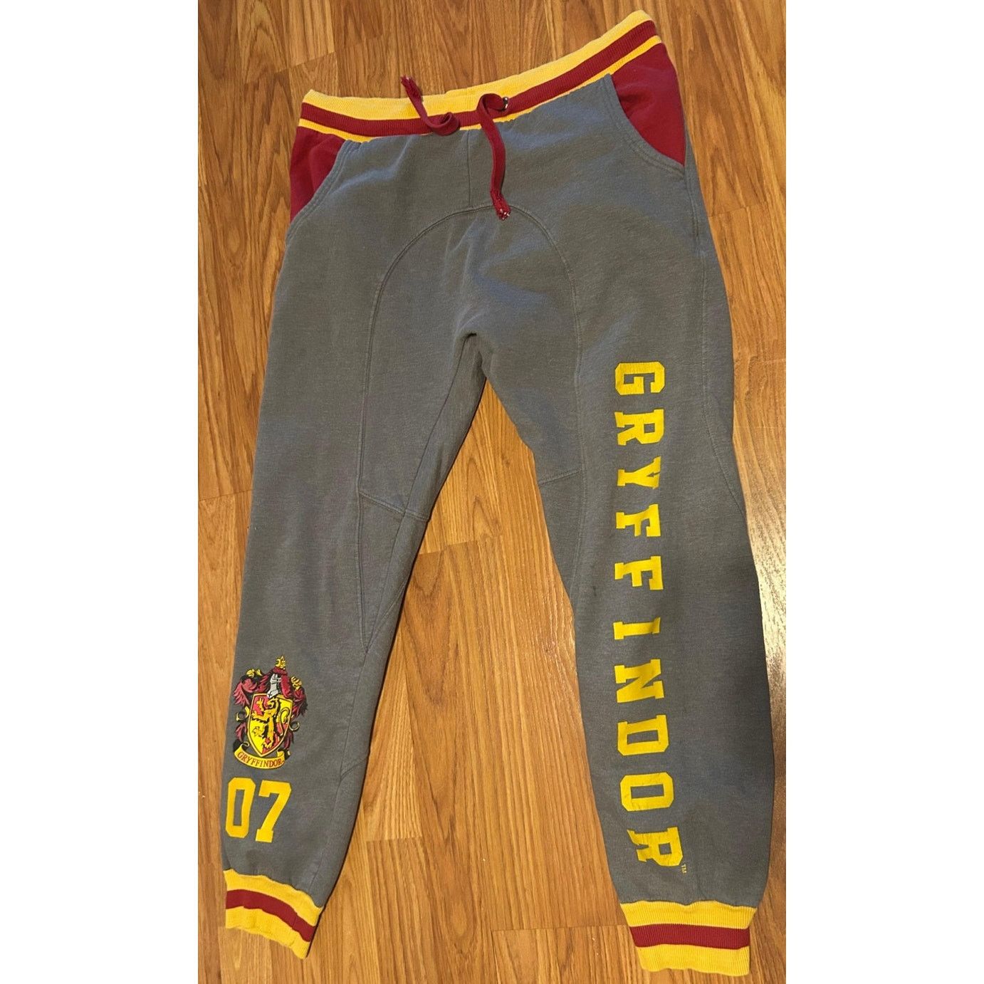 Harry Rosen Harry Potter Gryffindor Sweatpants - Women's Size Small Size 22" - 3 Thumbnail