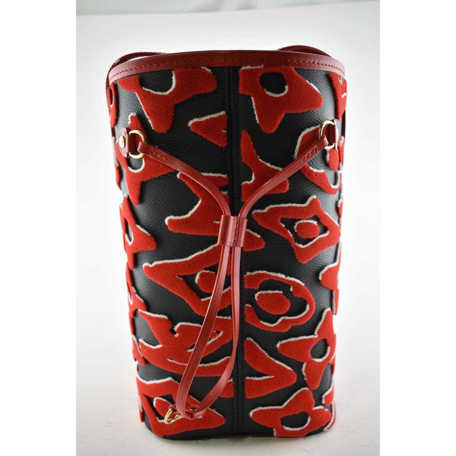Louis Vuitton Louis Vuitton Fischer Black Red Handle Shoulder Bag Size ONE SIZE - 7 Thumbnail
