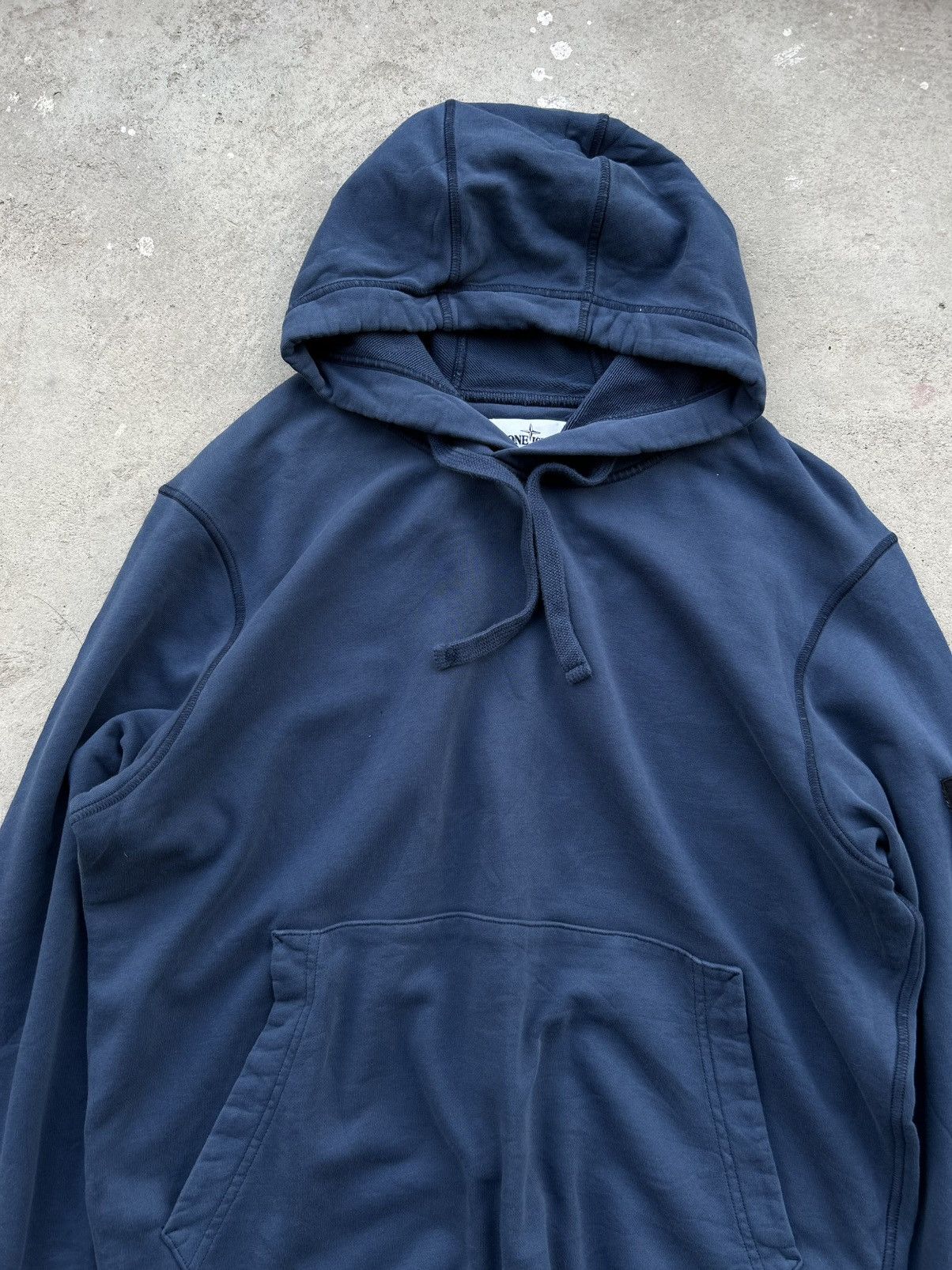 Stone Island STONE ISLAND BLUE LOGO PATCH HOODIE Size US L / EU 52-54 / 3 - 2 Thumbnail