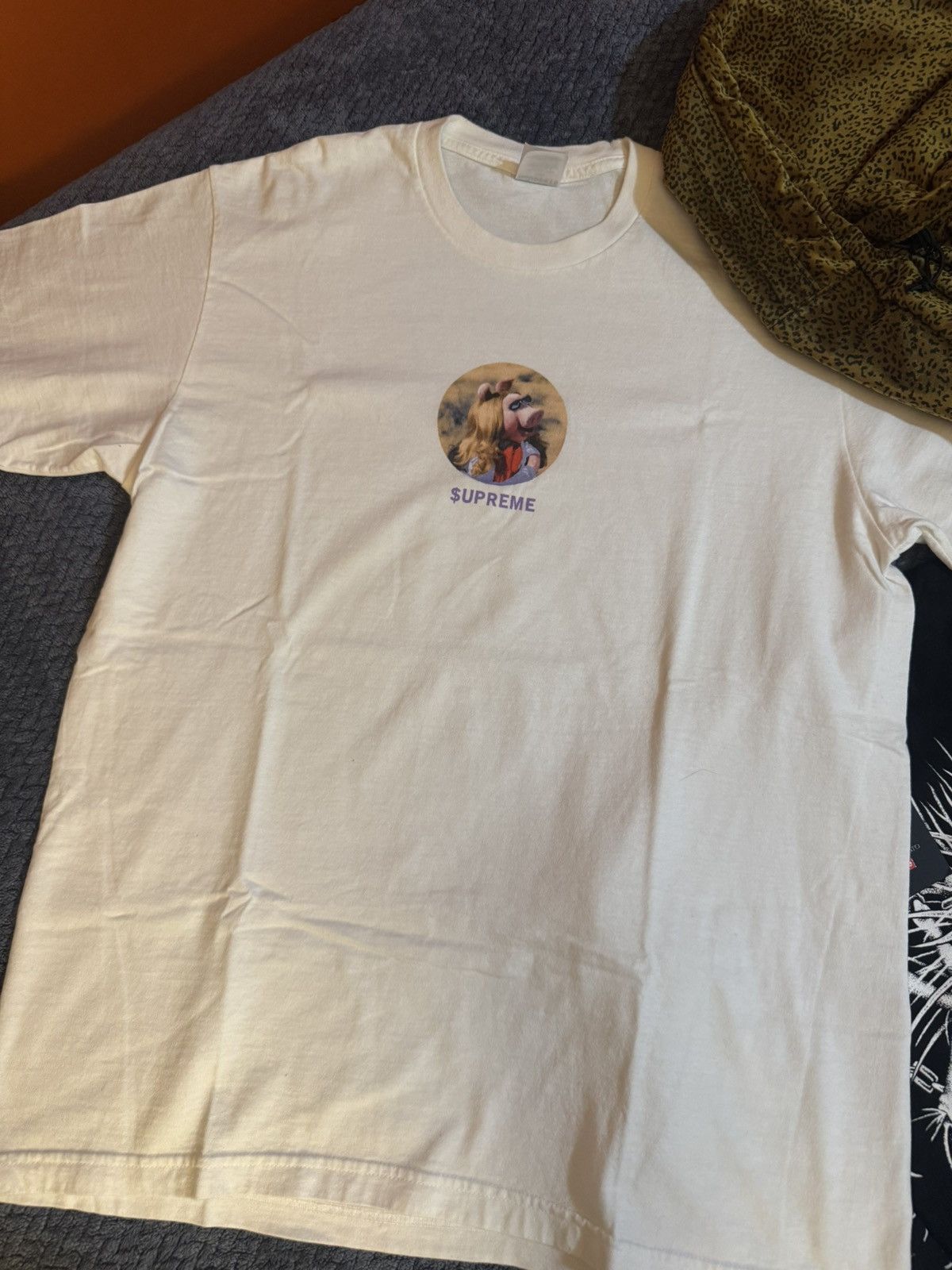 Supreme Supreme Miss Piggy Tee Size US M / EU 48-50 / 2 - 1 Thumbnail