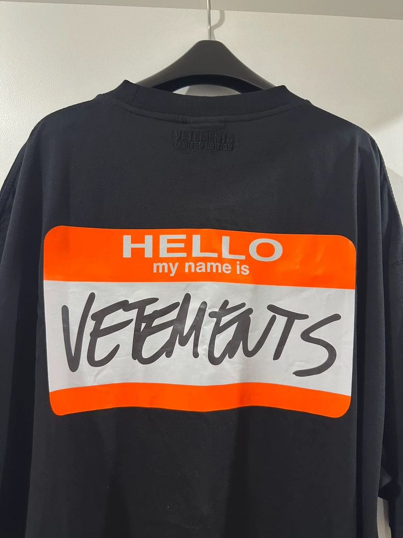 Vetements vetements Logo nameplate short sleeve 2501-Nextarrow Size US S / EU 44-46 / 1 - 4 Thumbnail