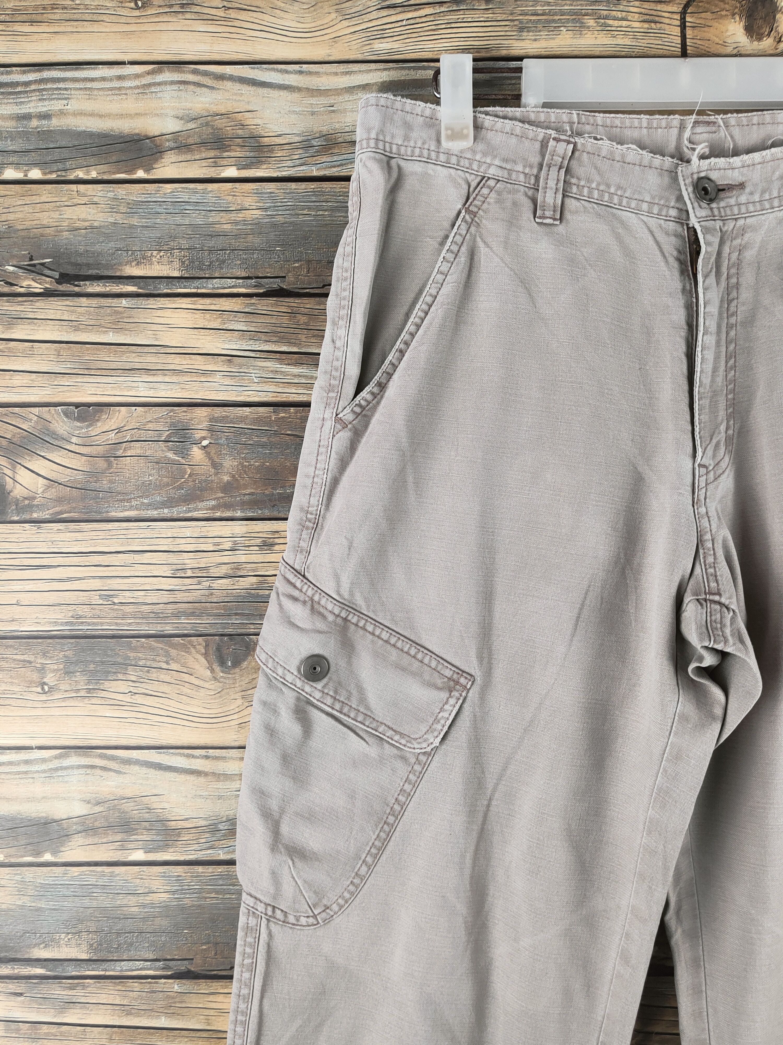 Japanese Brand DL Uniqlo Ivory Multipocket Cargo Pants #46-220 Size US 31 - 3 Thumbnail