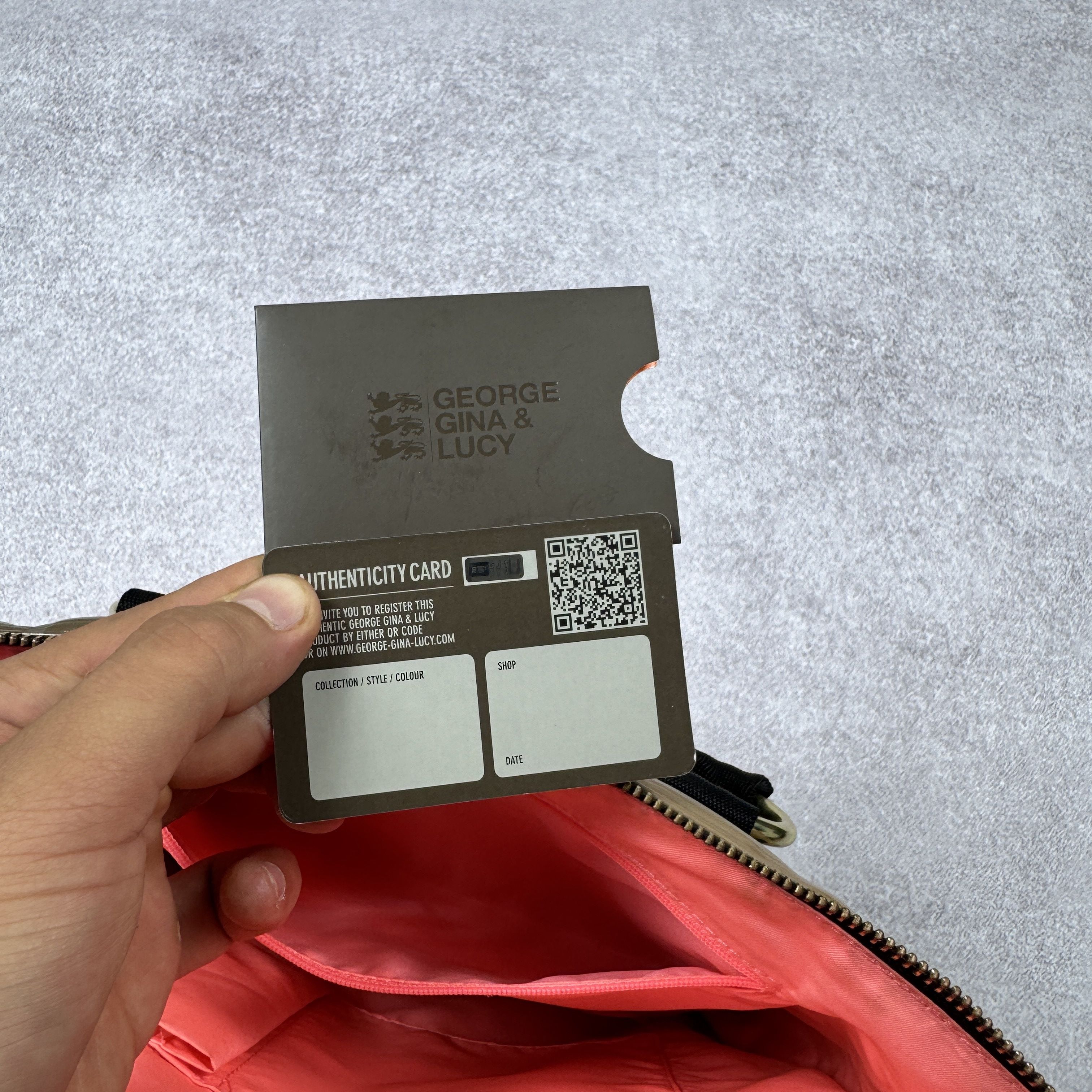 Designer × George Gina & Lucy NEW GEORGE GINA & LUCY FAINAWAY GLOSS HANDLE BAG Size ONE SIZE - 8 Thumbnail