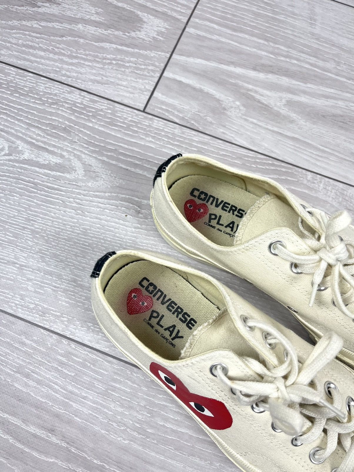 Converse Converse Play Comme Des Garcons White Heart Sneakers Shies Size US 9 / EU 42 - 15 Thumbnail
