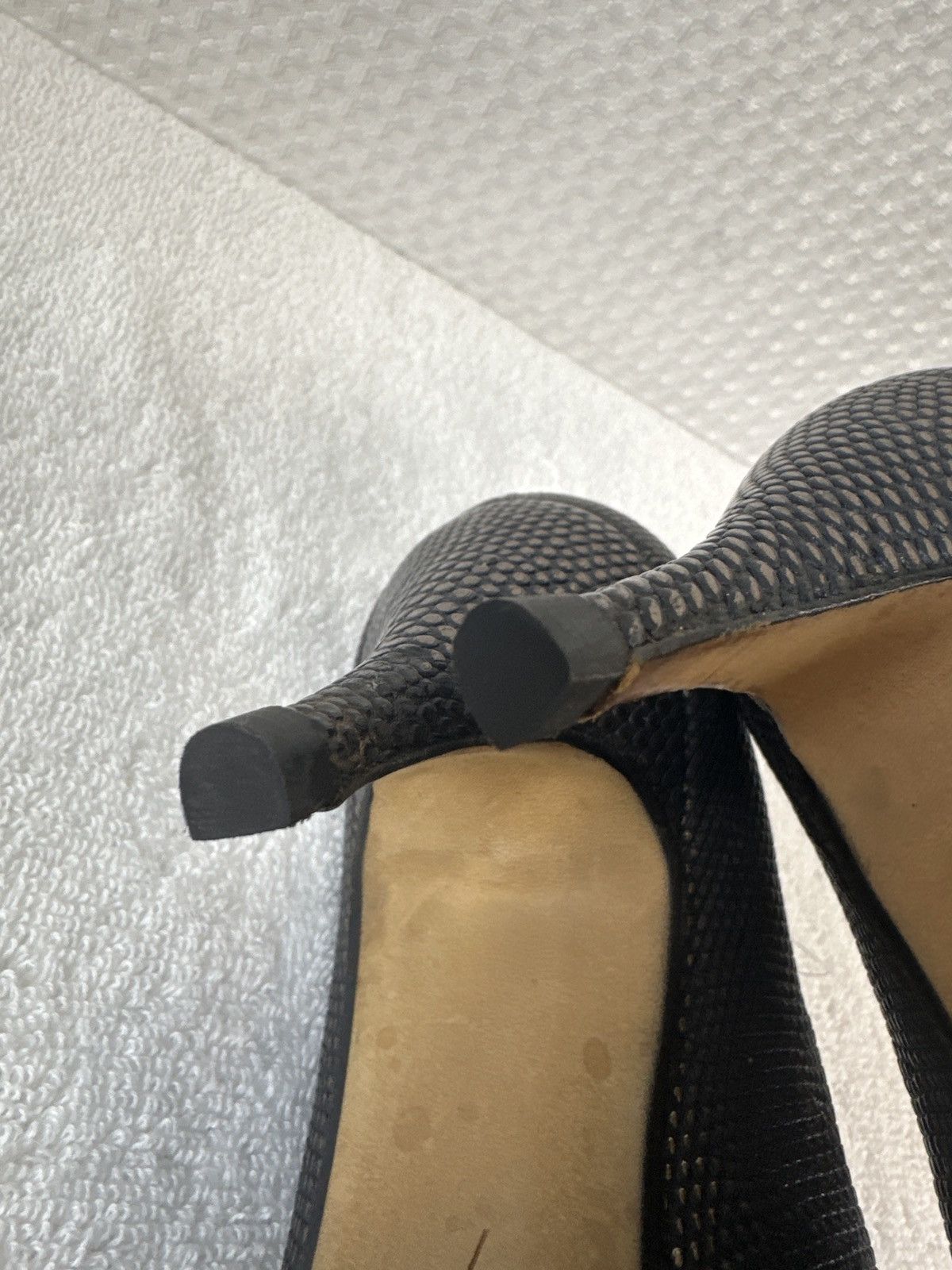 Manolo Blahnik Manolo Blahnik Lizard Embossed Pointed Toe Pumps Size US 7 / IT 37 - 9 Thumbnail