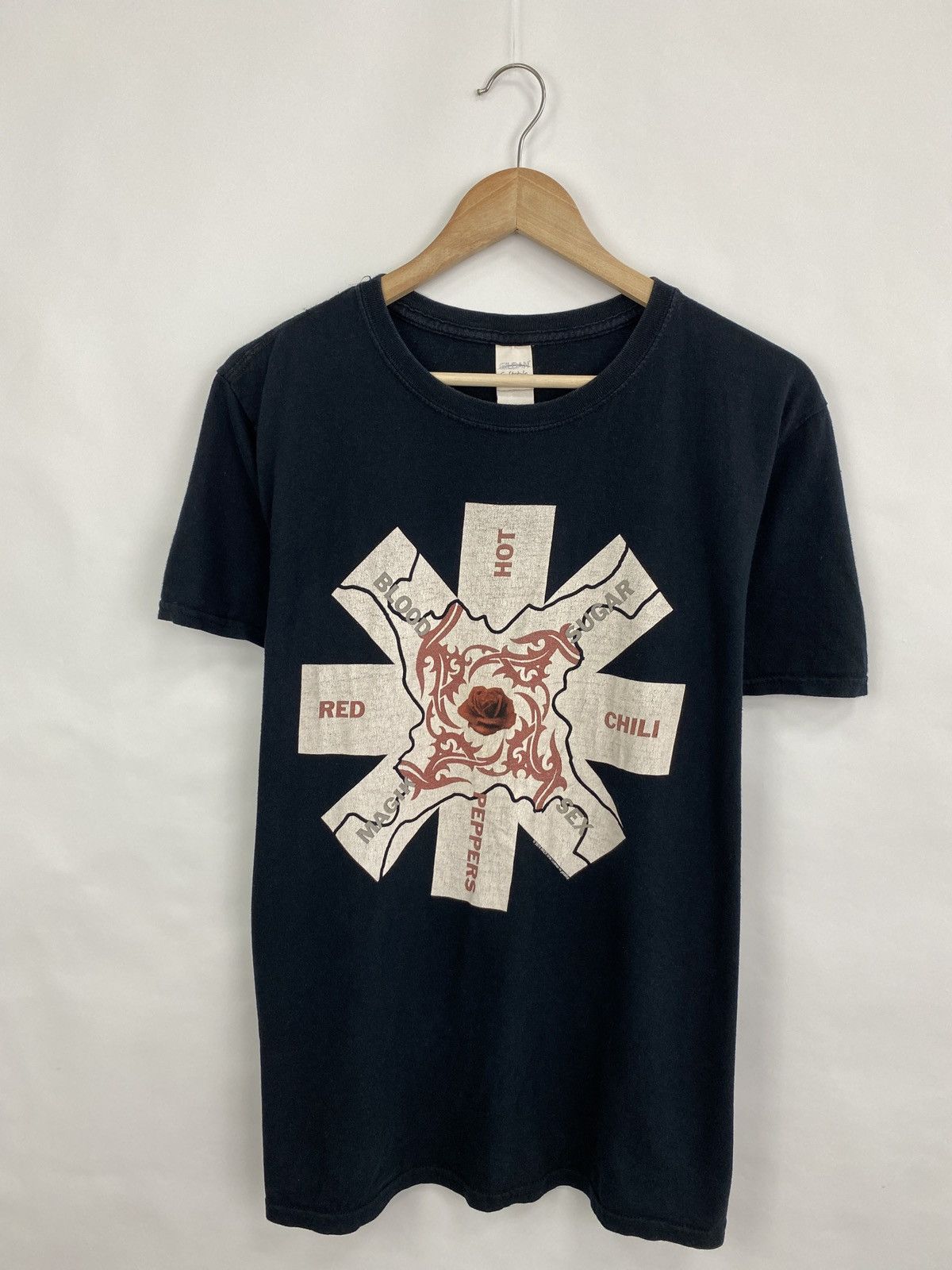 Band Tees 🇺🇸 Vintage Y2K Red Hot Chili Peppers 2016 T-Shirt Rare Retro Size US L / EU 52-54 / 3 - 3 Thumbnail