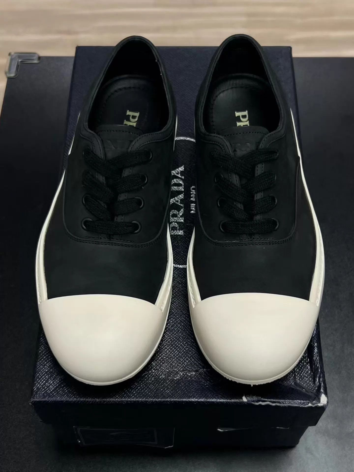 Prada PRADA low-top round-toe 39 sneakers mint box Size US 6 / EU 39 - 3 Thumbnail