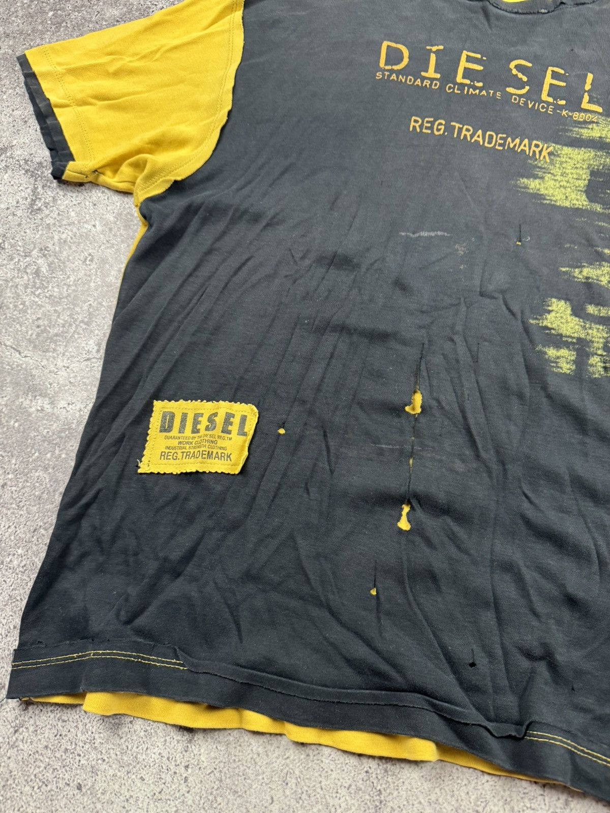 Diesel Diesel Vintage Distressed T-Shirt Big Logo Y2K Japanesse Size US L / EU 52-54 / 3 - 5 Thumbnail