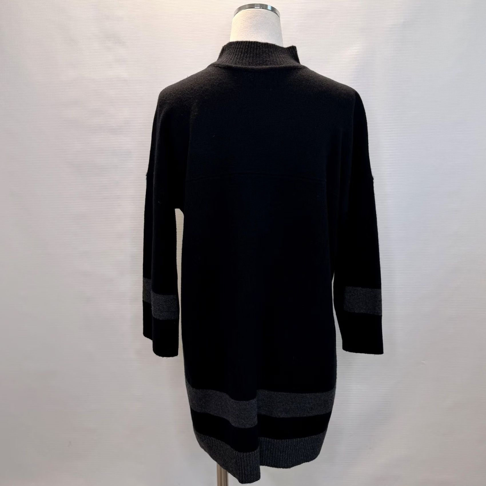 Vintage L.K. Bennett Saphy Sweater Tunic Womens Medium Black Charcoal Stripe Mock Neck 3/4 Sleeve Wool Knit Size M / US 6-8 / IT 42-44 - 4 Thumbnail