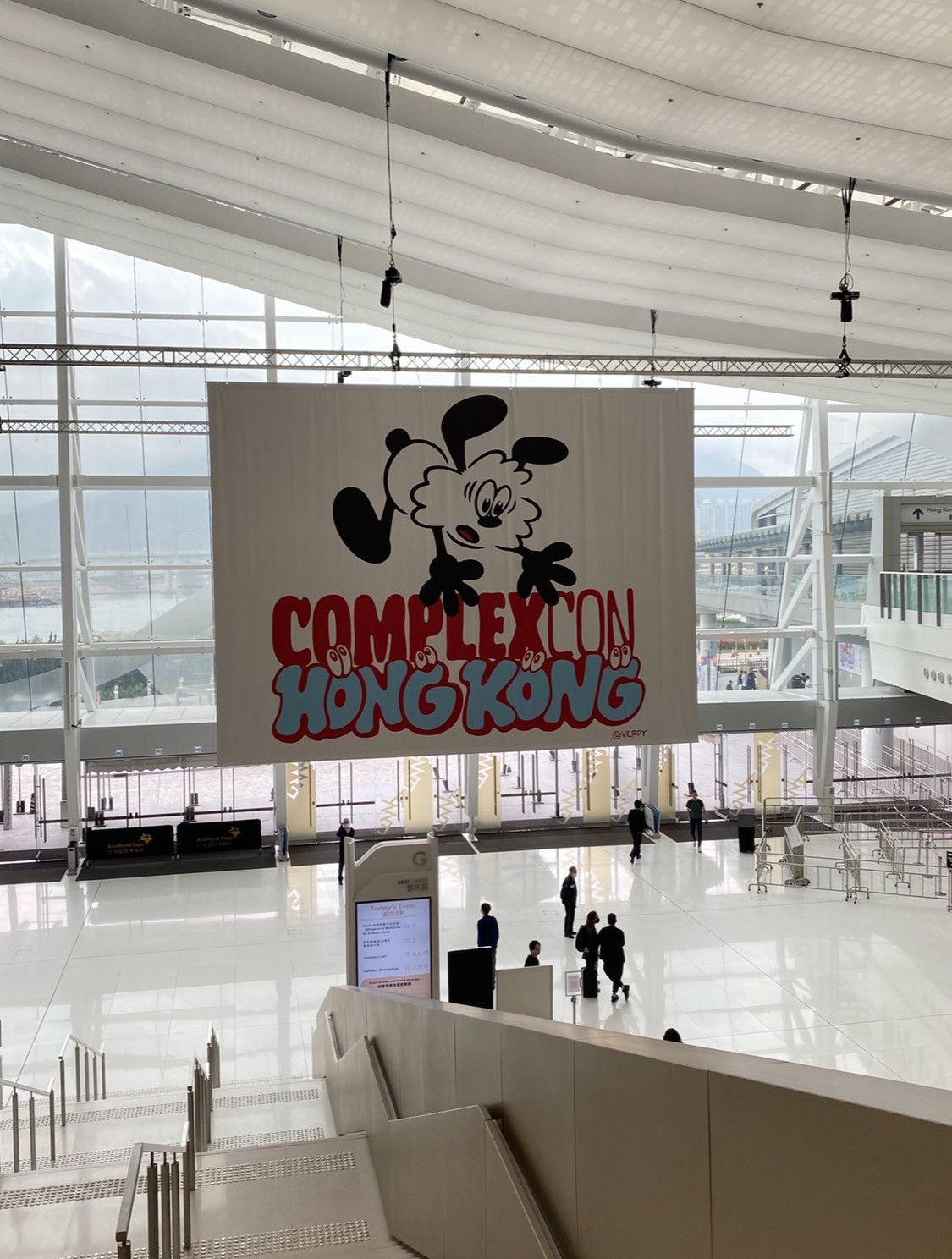 Complex Complexcon Hong Kong 2024 Verdy Long Sleeve Logo Tee Black L Size US L / EU 52-54 / 3 - 14 Thumbnail