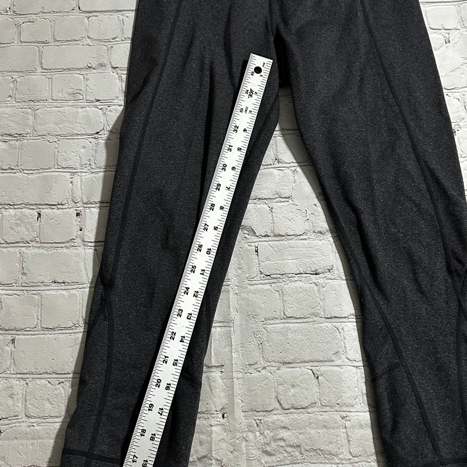 Lululemon Lululemon Capri leggings size 6 Size 28" / US 6 / IT 42 - 5 Thumbnail