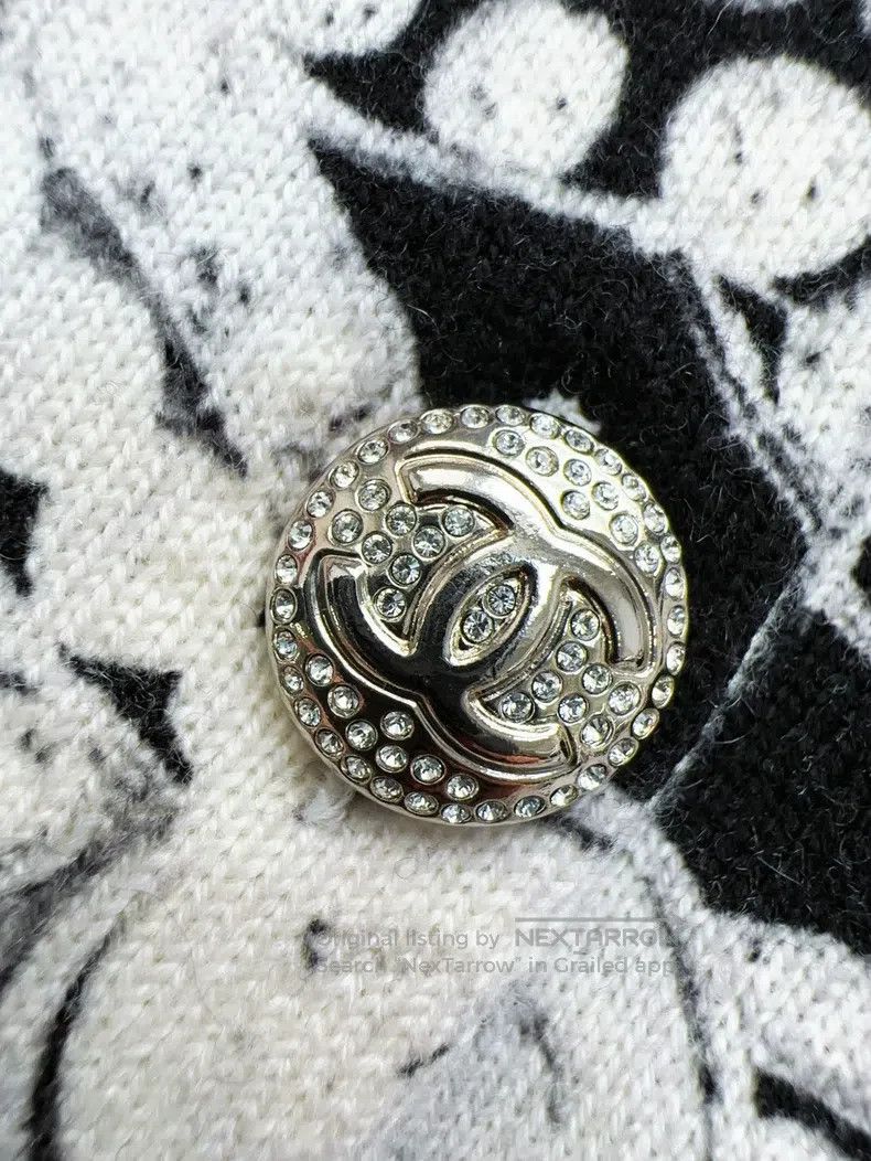 Chanel Chanel Ski series black and white jewellery pattern knitte Size XS / US 0-2 / IT 36-38 - 4 Thumbnail