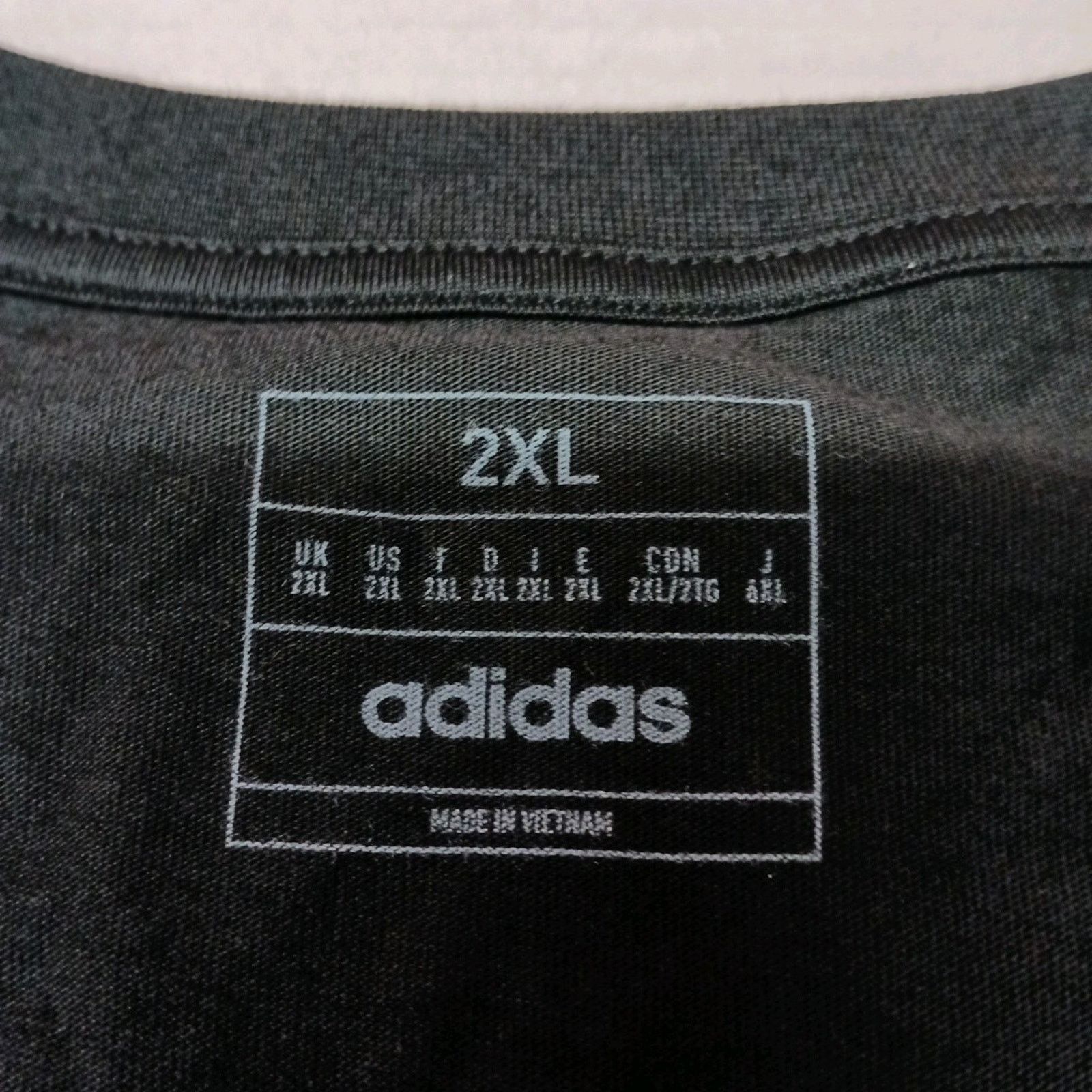 Adidas Adidas Sportswear Graphic T-shirt Mens Size 2XL Black JE8162 Size US XXL / EU 58 / 5 - 3 Thumbnail