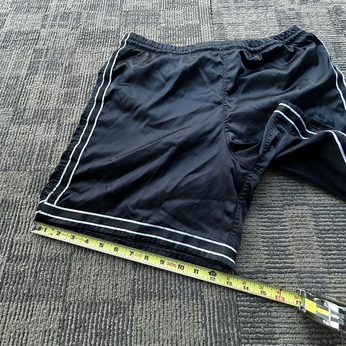 Nike Vintage Y2K Nike Black Nylon Embroidered Swoosh Shorts Size US 32 / EU 48 - 6 Thumbnail