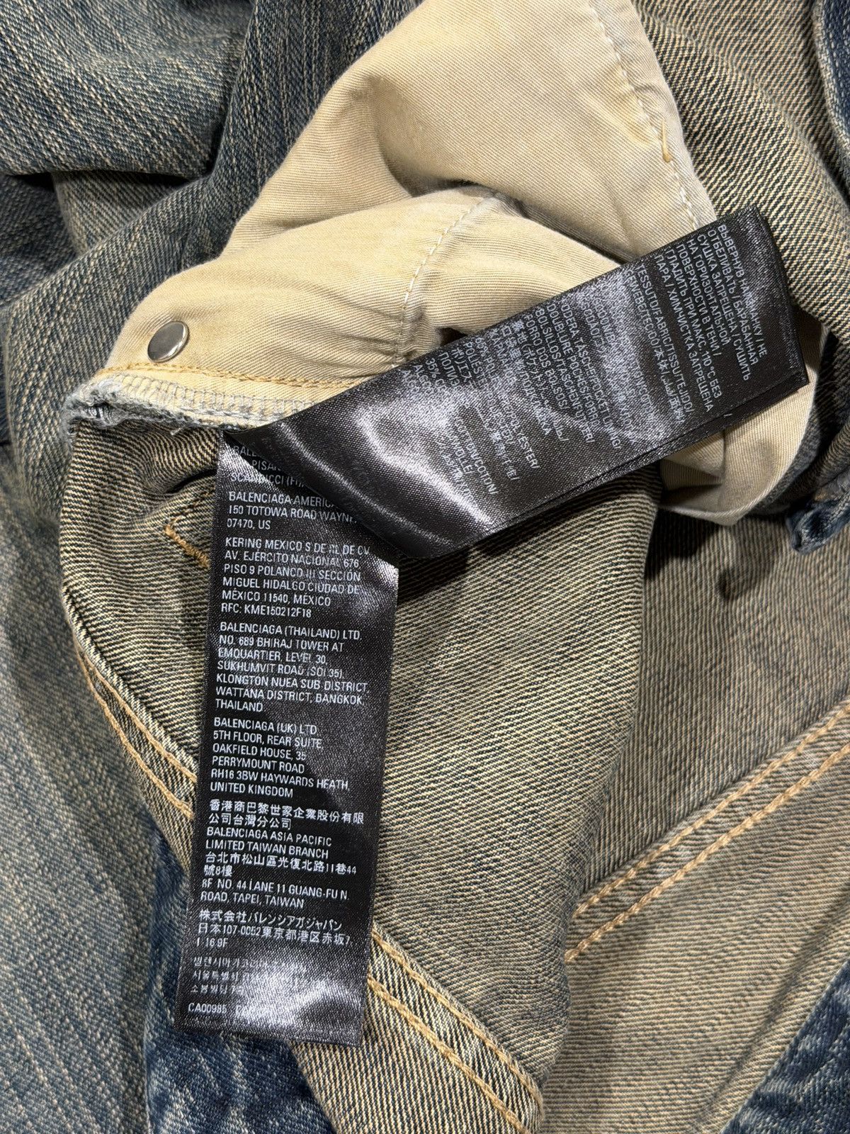 Balenciaga Balenciaga Demna Bootcut Flared 2023 Stone Wash Denim Jeans Size US 34 / EU 50 - 16 Thumbnail
