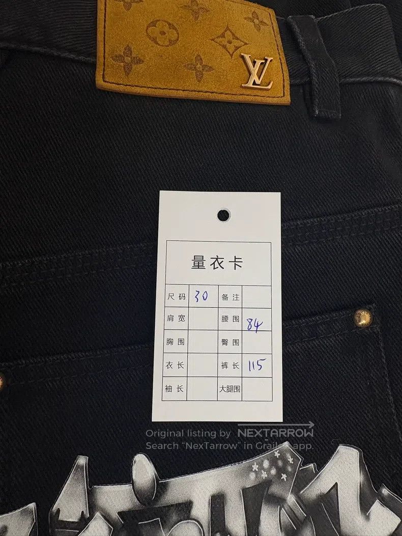 Louis Vuitton Louis Vuitton Back pocket graffiti logo jeans Size US 30 / EU 46 - 8 Thumbnail