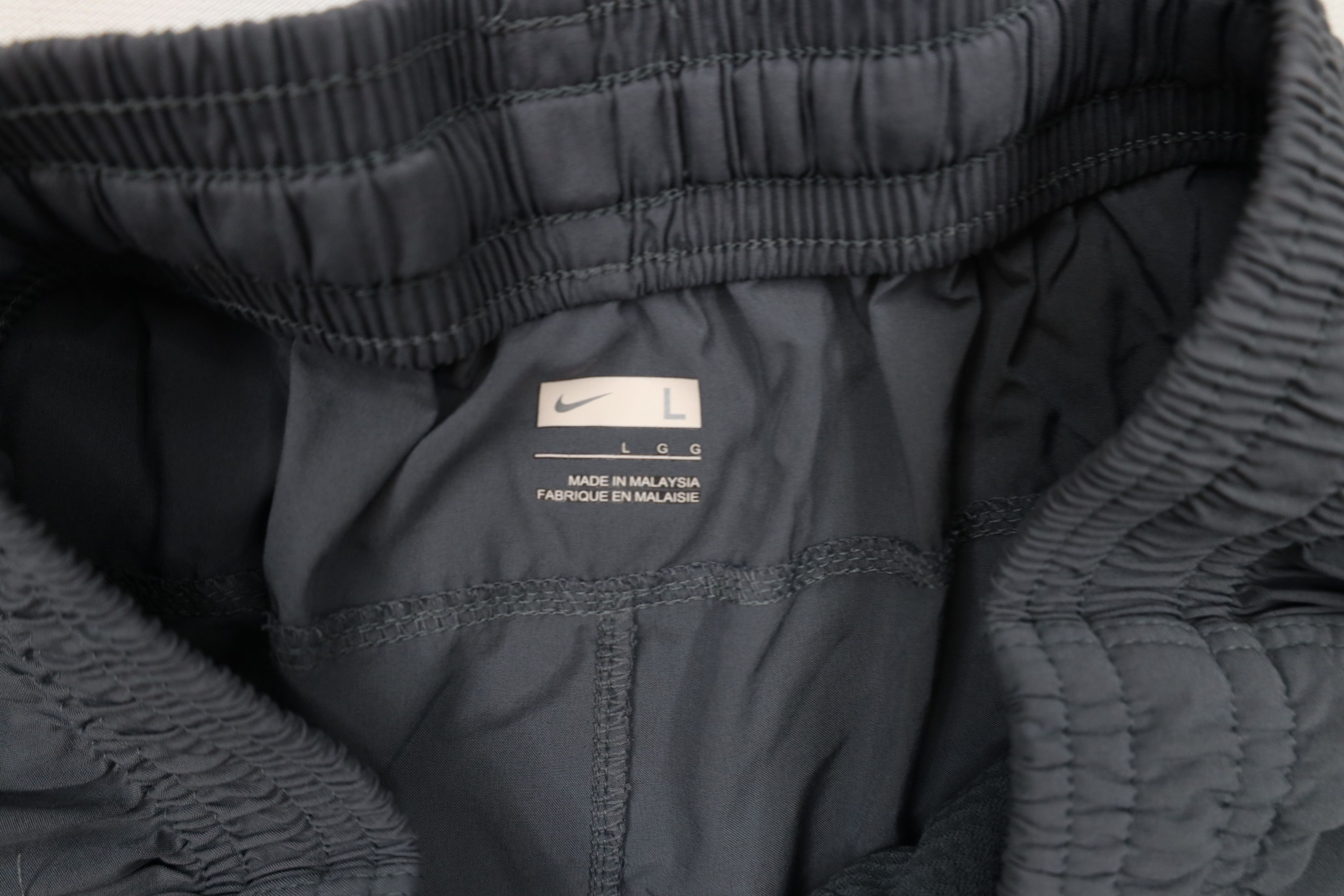 Nike × Vintage Vintage Nike Livestrong Armstrong Wide Leg Stretch Pants Size US 36 / EU 52 - 9 Thumbnail