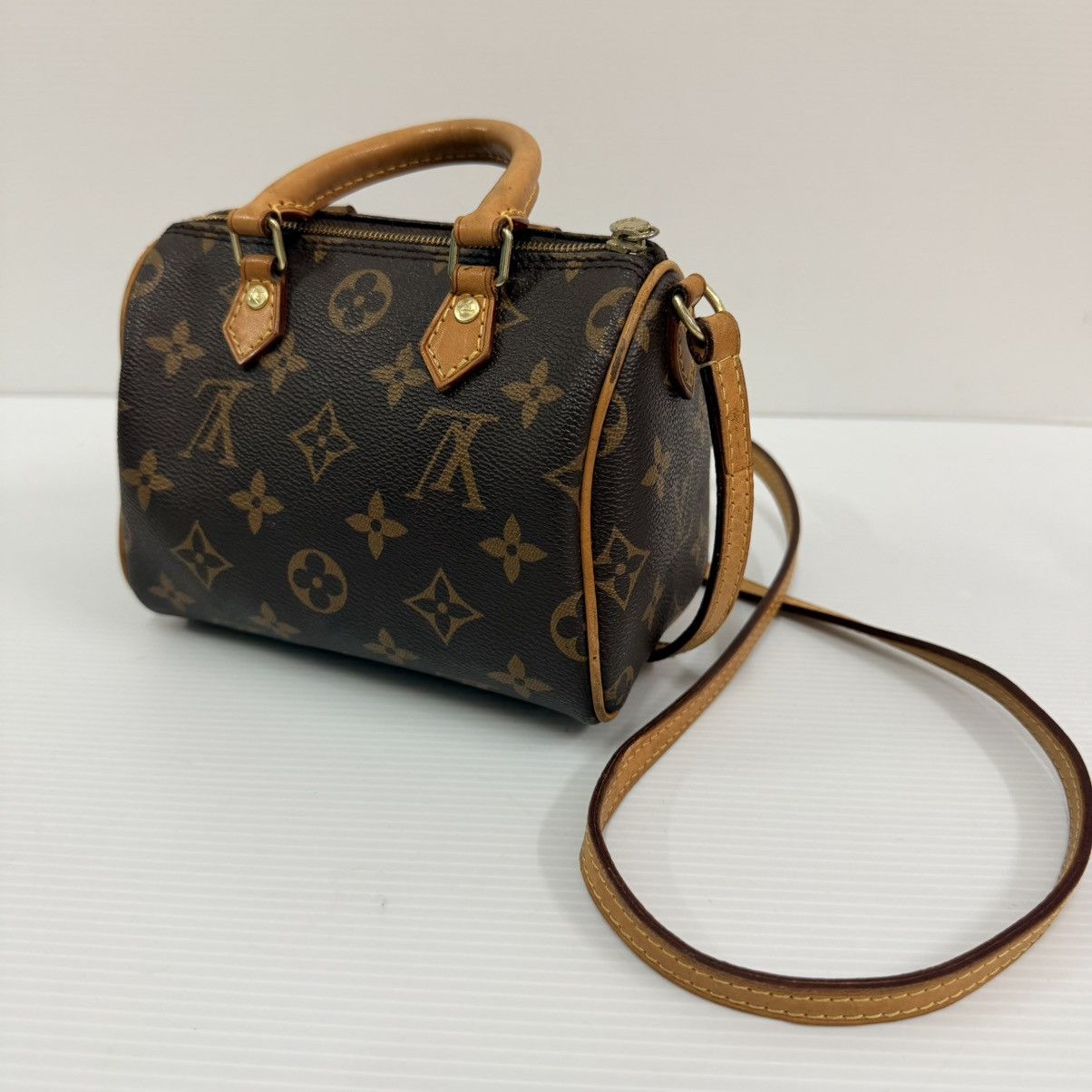 Louis Vuitton Louis Vuitton Monogram Mini Speedy Bag Size ONE SIZE - 2 Thumbnail