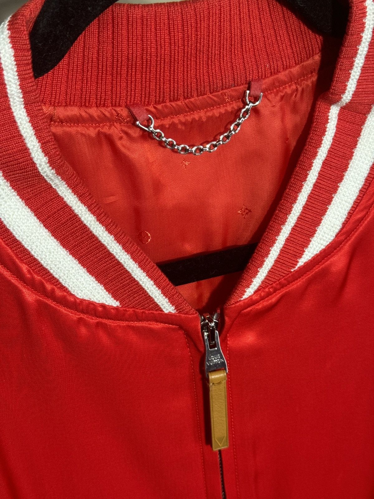 Louis Vuitton Louis Vuitton Red & White Embroidered Souvenir Jacket Size US L / EU 52-54 / 3 - 3 Thumbnail