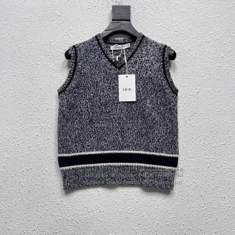 Dior Dior Women's Gray Wool Pullover Sweater 0089. Size XS / US 0-2 / IT 36-38 - 1 Thumbnail