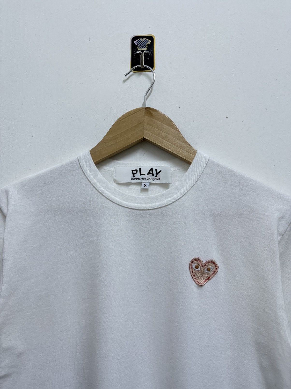 Comme des Garcons PLAY AD2024 Comme des Garcons PLAY Soft Red Heart Logo T-Shirt Size S / US 4 / IT 40 - 3 Thumbnail
