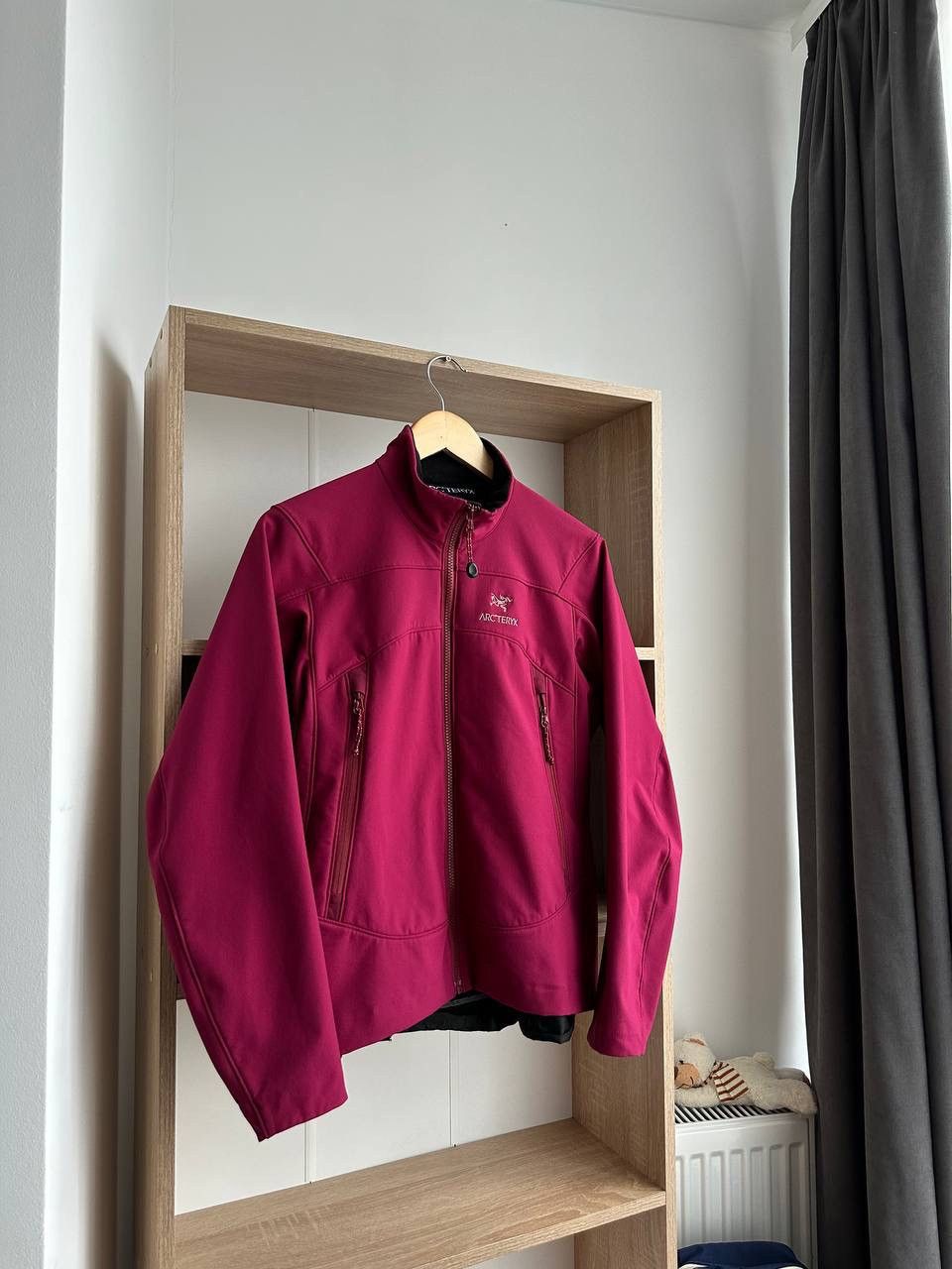 Arc'teryx × Vintage Vintage Arc’Teryx Pink Soft-Shell Outdoor Jacket Size US M / EU 48-50 / 2 - 2 Thumbnail