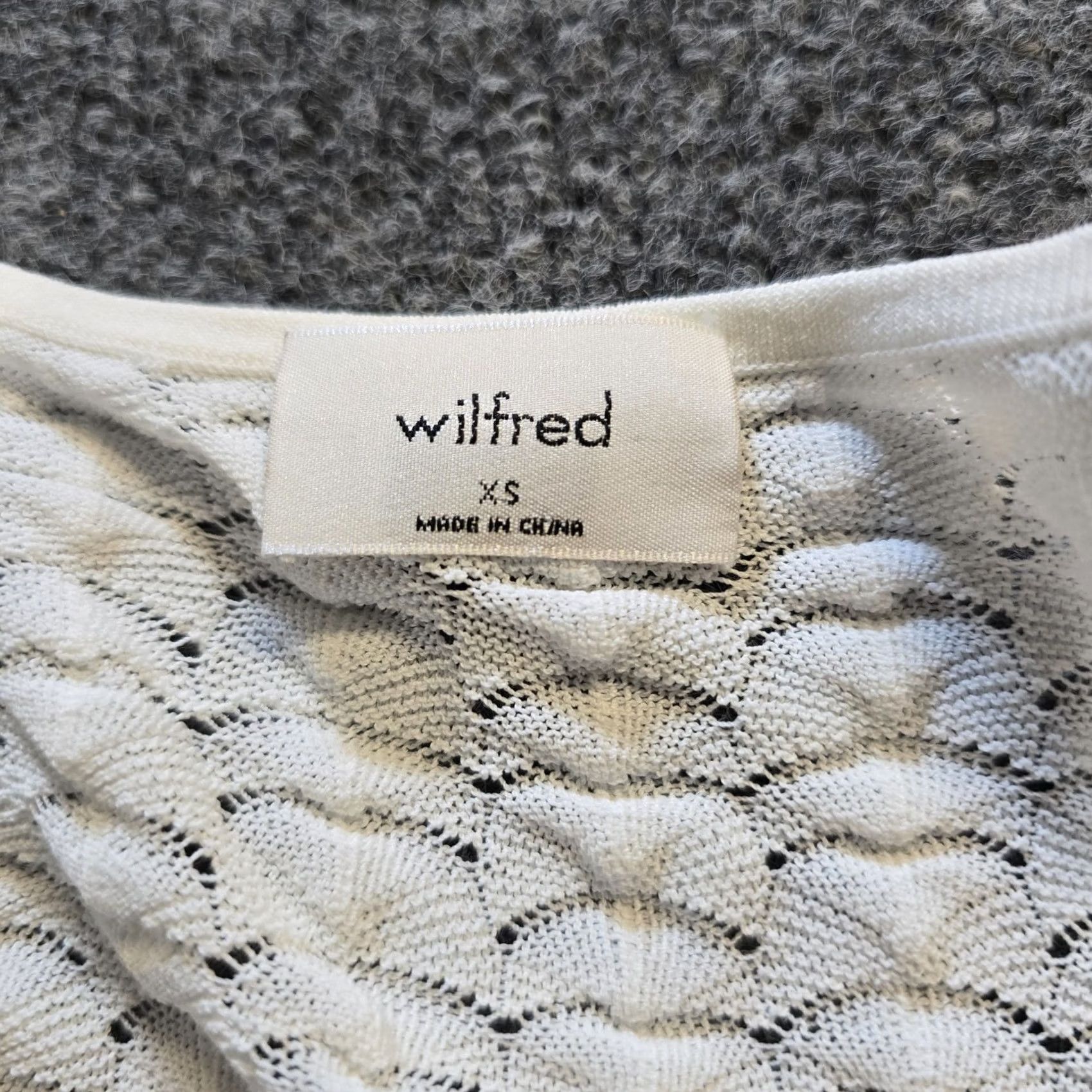 Vintage Wilfred Free Top Womens XS White Lacey Knit Stretch Long Sleeve Capsule Blouse Shirt Size XS / US 0-2 / IT 36-38 - 4 Thumbnail
