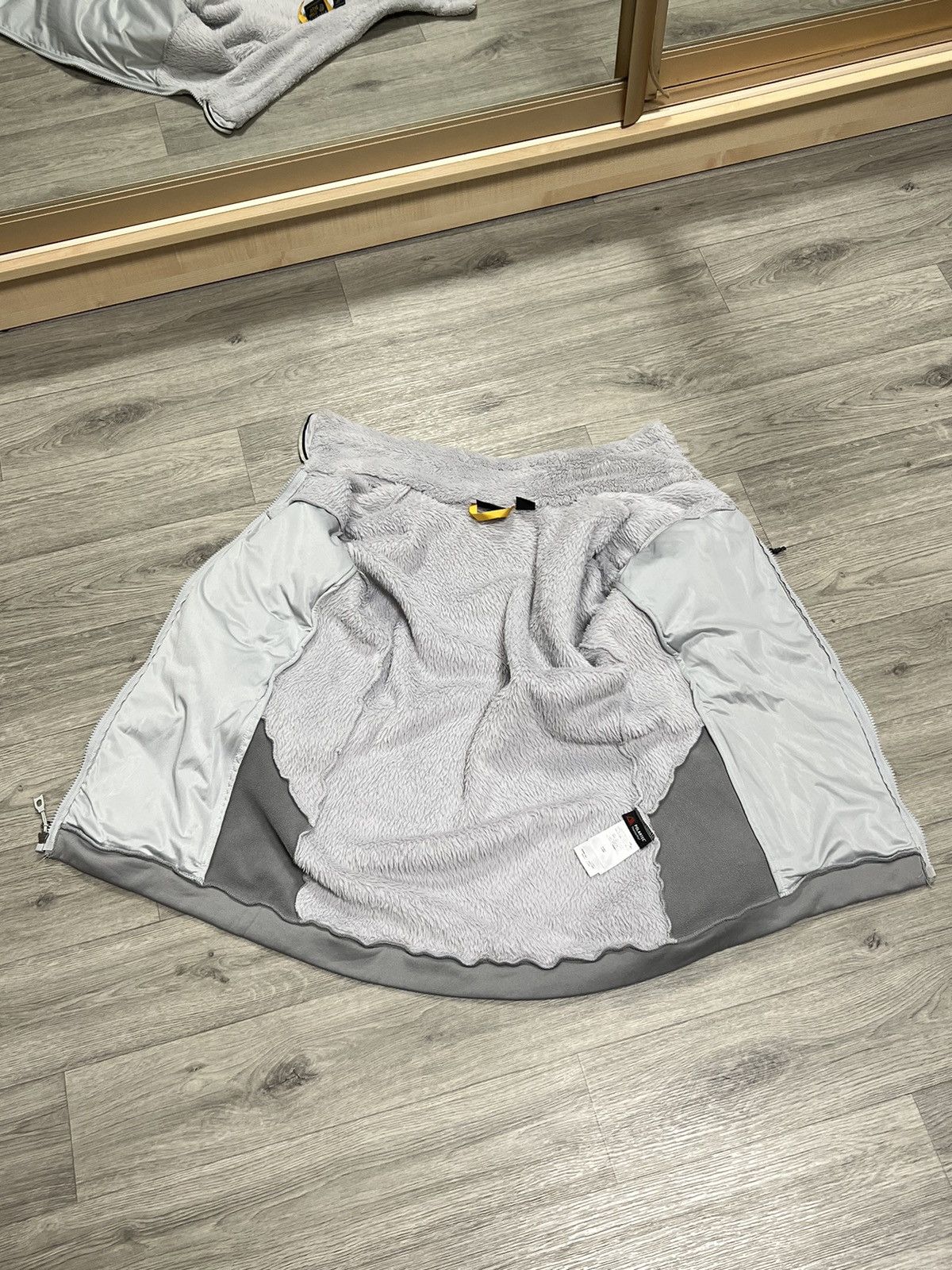Mountain Hardwear Mountain Hardwear polartec outdoor fleece jacket women’s L Size US M / EU 48-50 / 2 - 9 Thumbnail