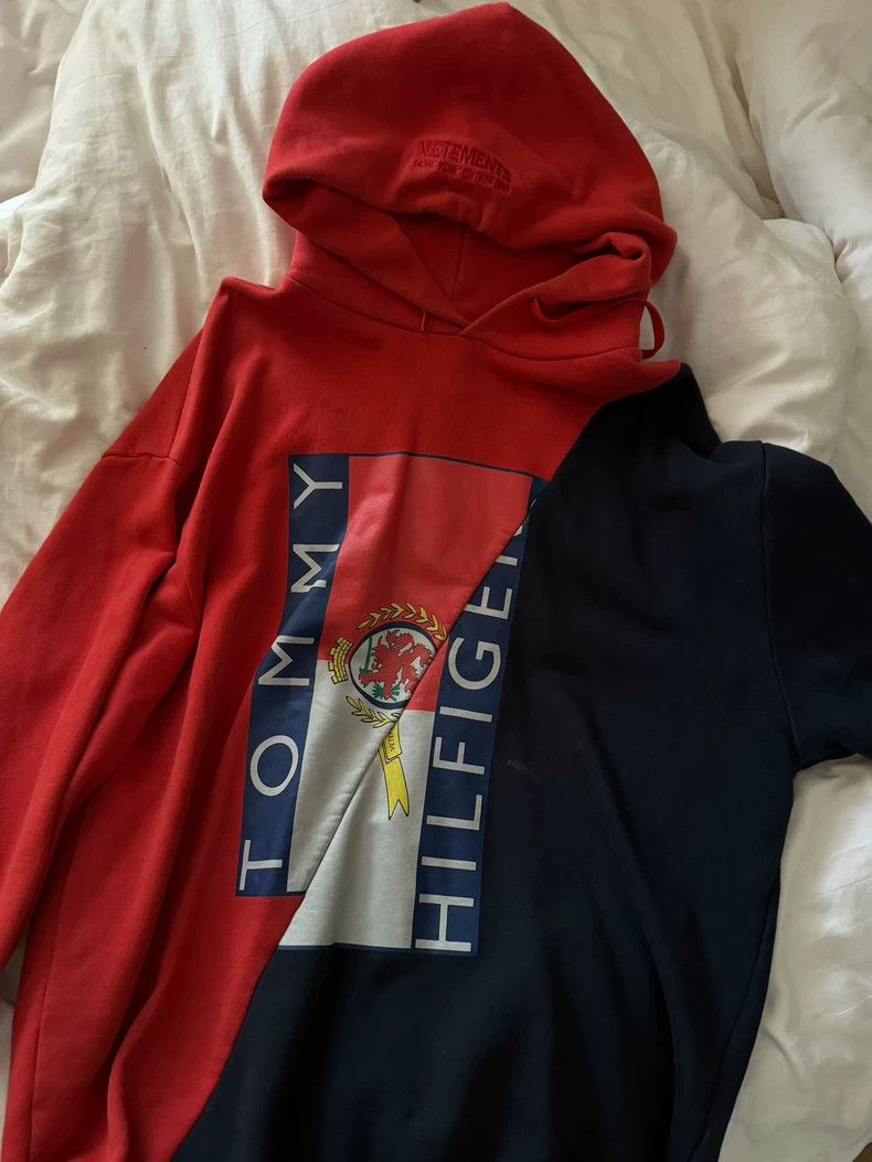 Vetements Vetements x Tommy Hilfiger 2018 collaboration hoodie sweat Size US S / EU 44-46 / 1 - 2 Thumbnail
