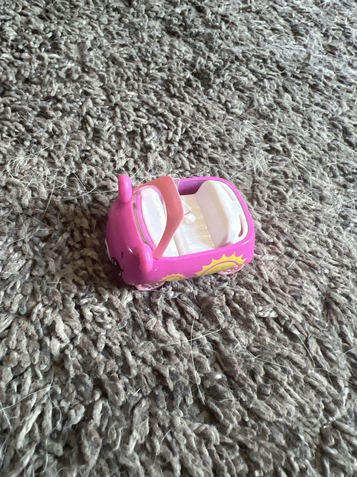 Hypebeast Moose Shopkins Cutie Car Size ONE SIZE - 1 Thumbnail