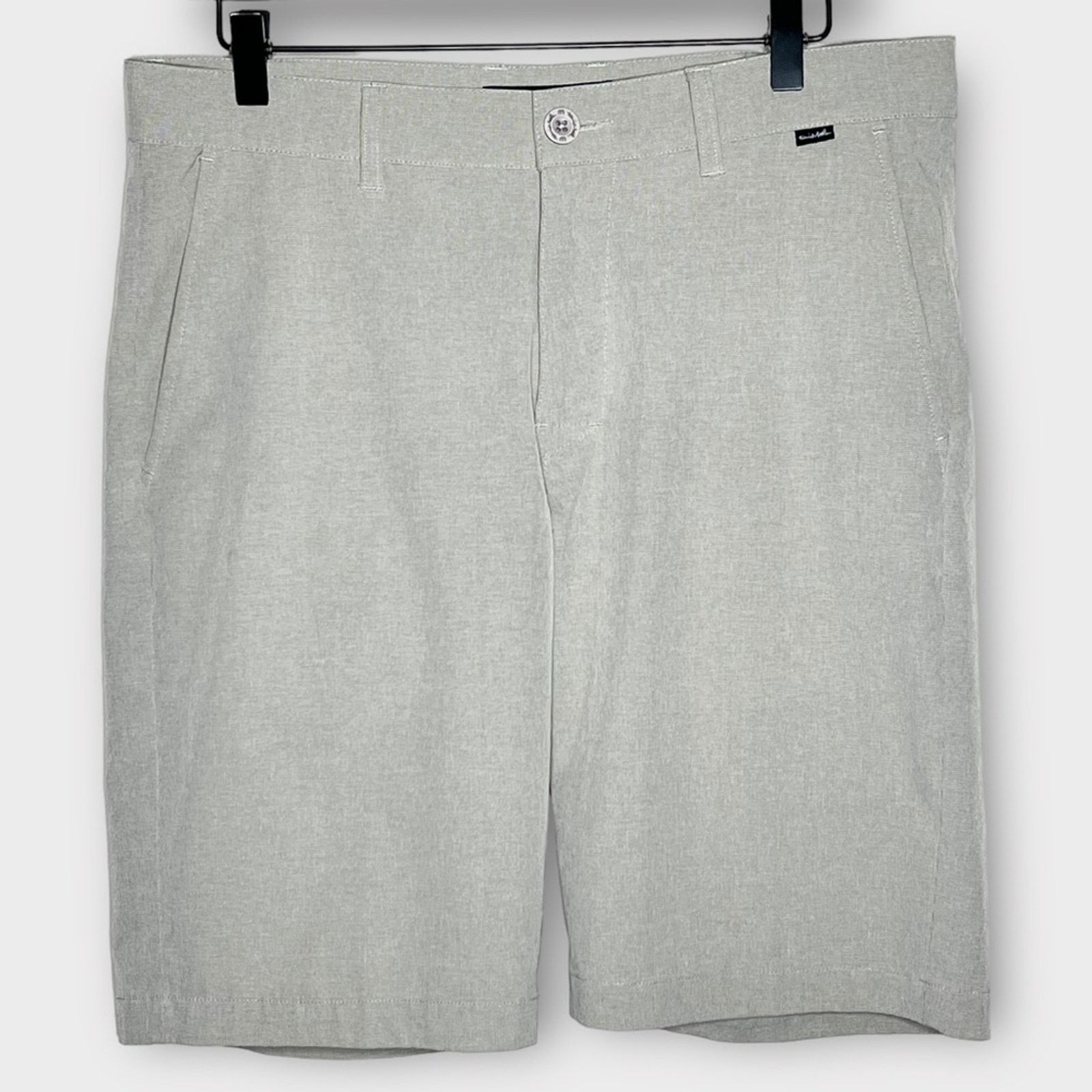 TravisMathew TRAVIS MATHEW tan flat front shorts men's size 32 summer Size US 32 / EU 48 - 1 Thumbnail