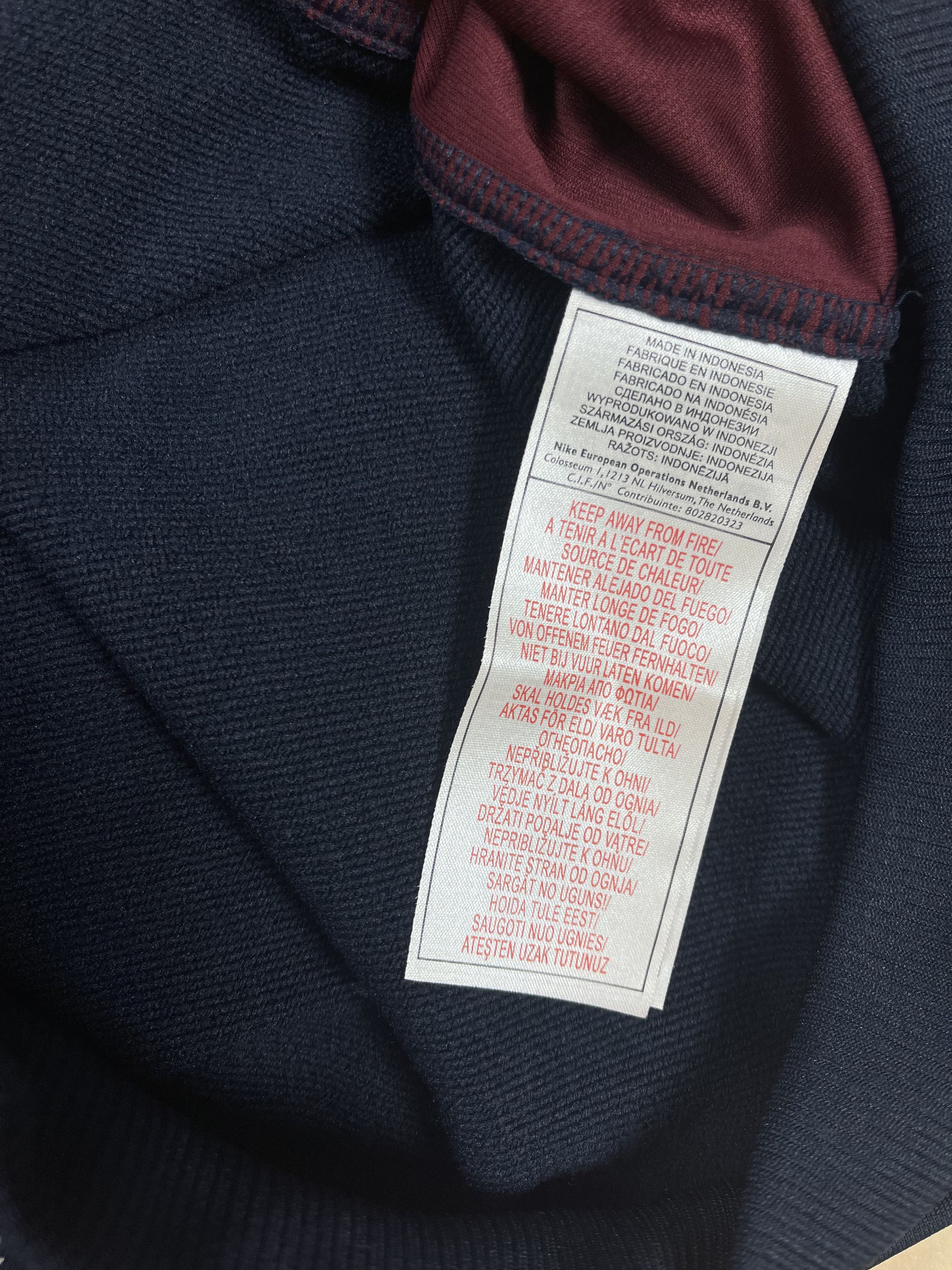 Nike Y2K PSG Paris Saint Germain Nike Total 90 2004 - 2005 Size US M / EU 48-50 / 2 - 7 Thumbnail
