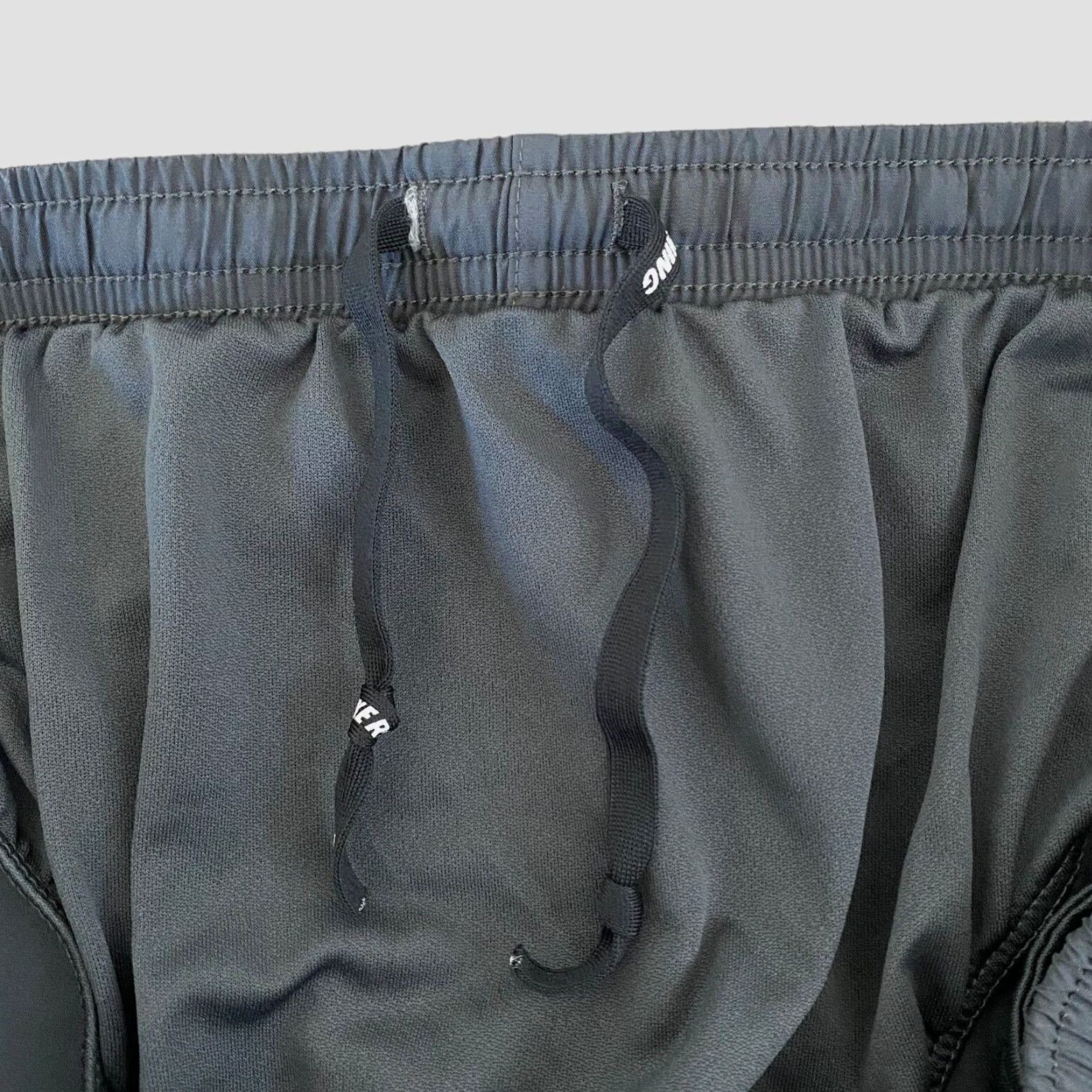Nike VINTAGE: No (skip) Nike Tempo Brief-Lined Running Short Black Womens XL Athletic Activewear Size 40" / US 18 - 6 Thumbnail