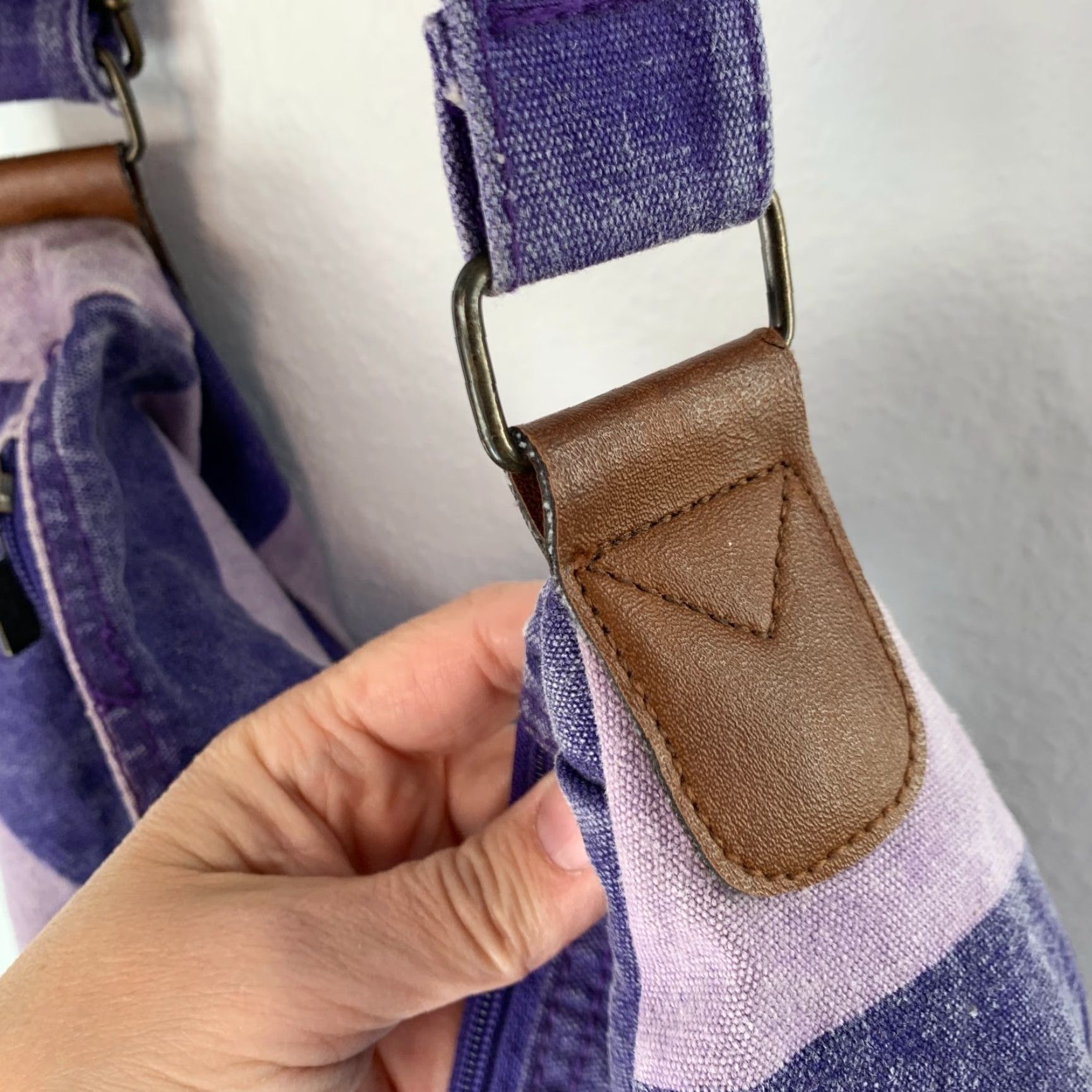 Vintage VINTAGE Beverly Hills Blues Purple Canvas Striped Crossbody Bag Size ONE SIZE - 4 Thumbnail