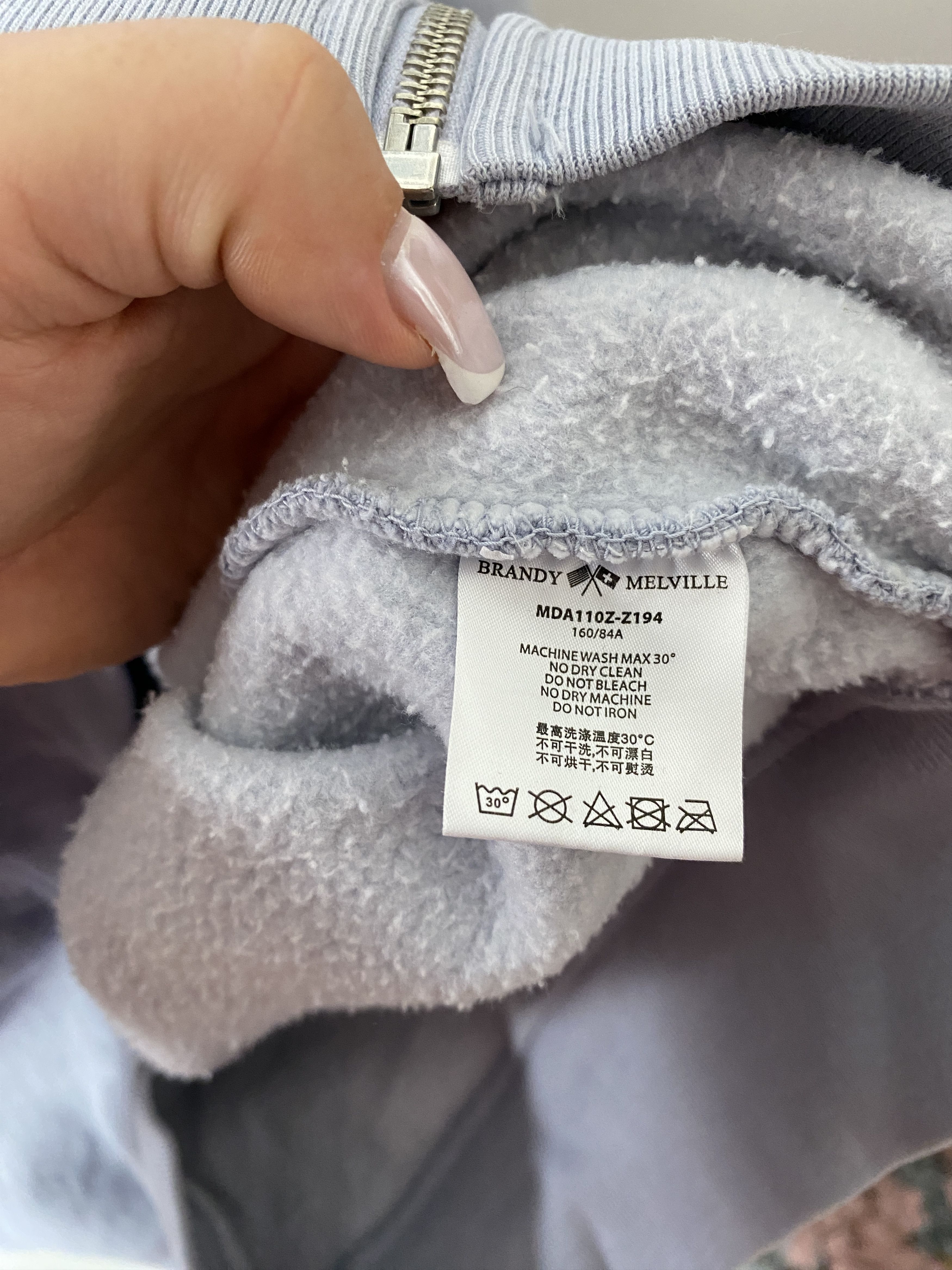 Other Brandy Melville zip-up hoodie thick heavy Size US XL / EU 56 / 4 - 4 Thumbnail