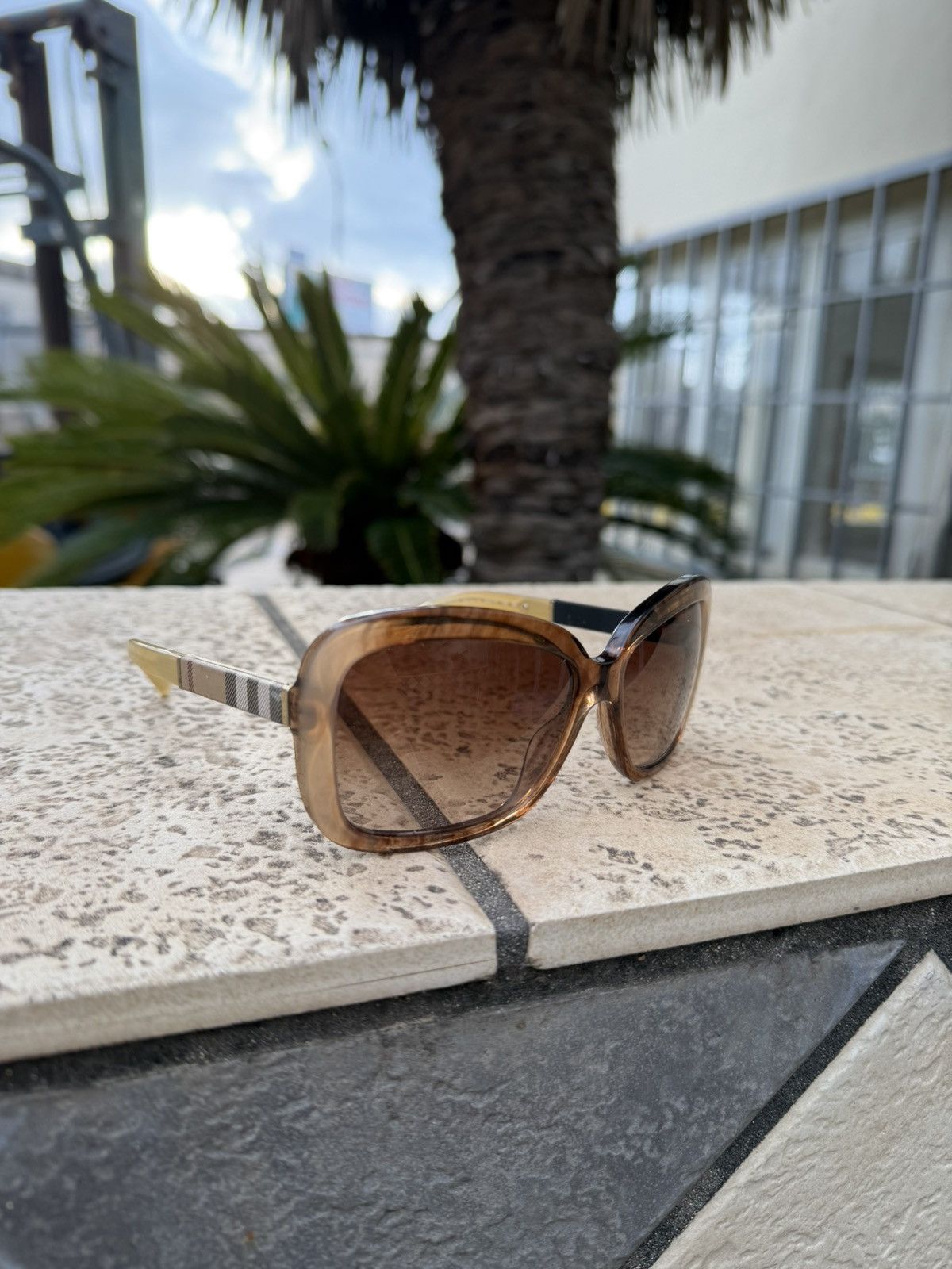 Burberry Burberry Sunglasses Nova Check B4173 Size ONE SIZE - 1 Thumbnail