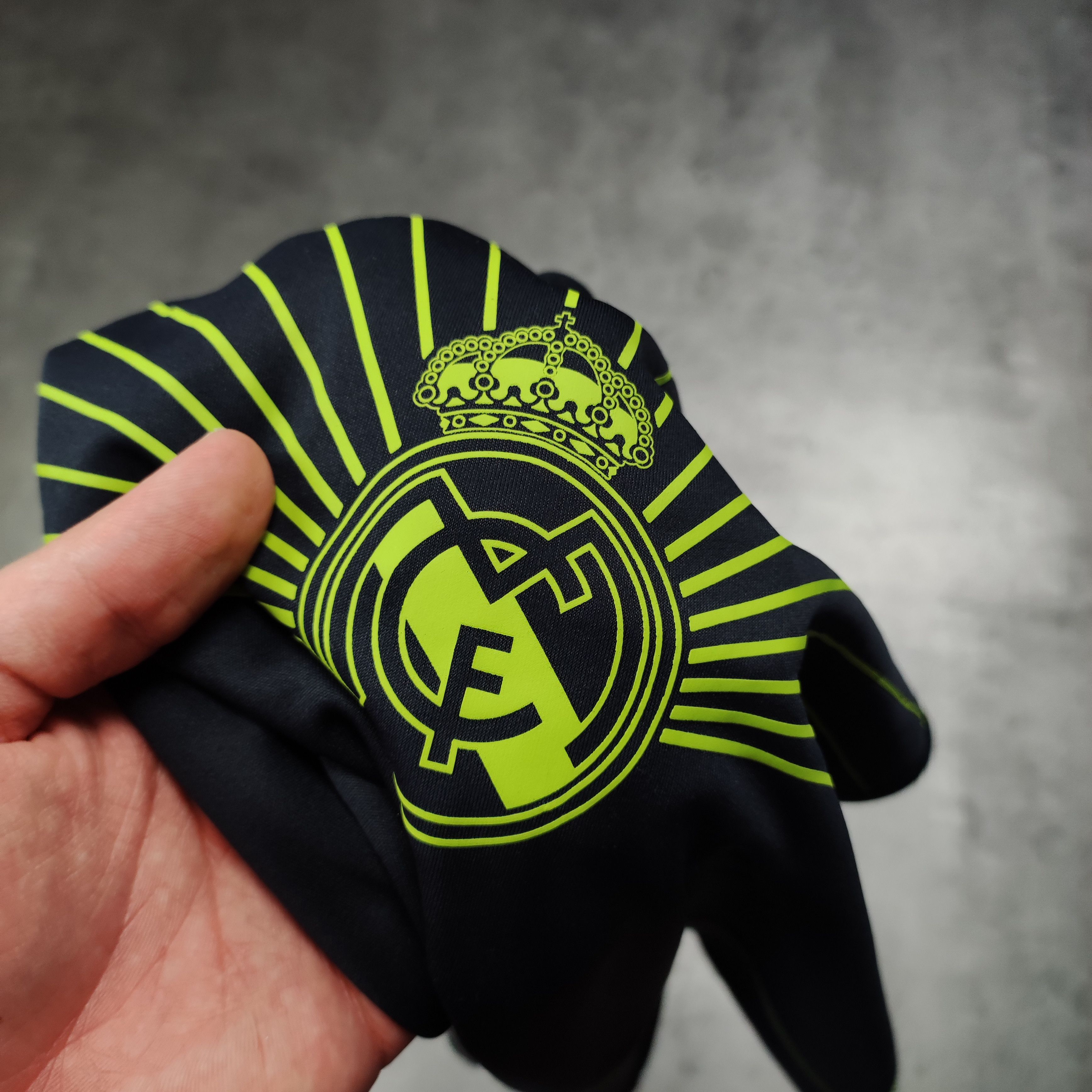 Vintage RARE 2011 PreMatch Soccer Football Real Madrid Jersey Size US XL / EU 56 / 4 - 5 Thumbnail