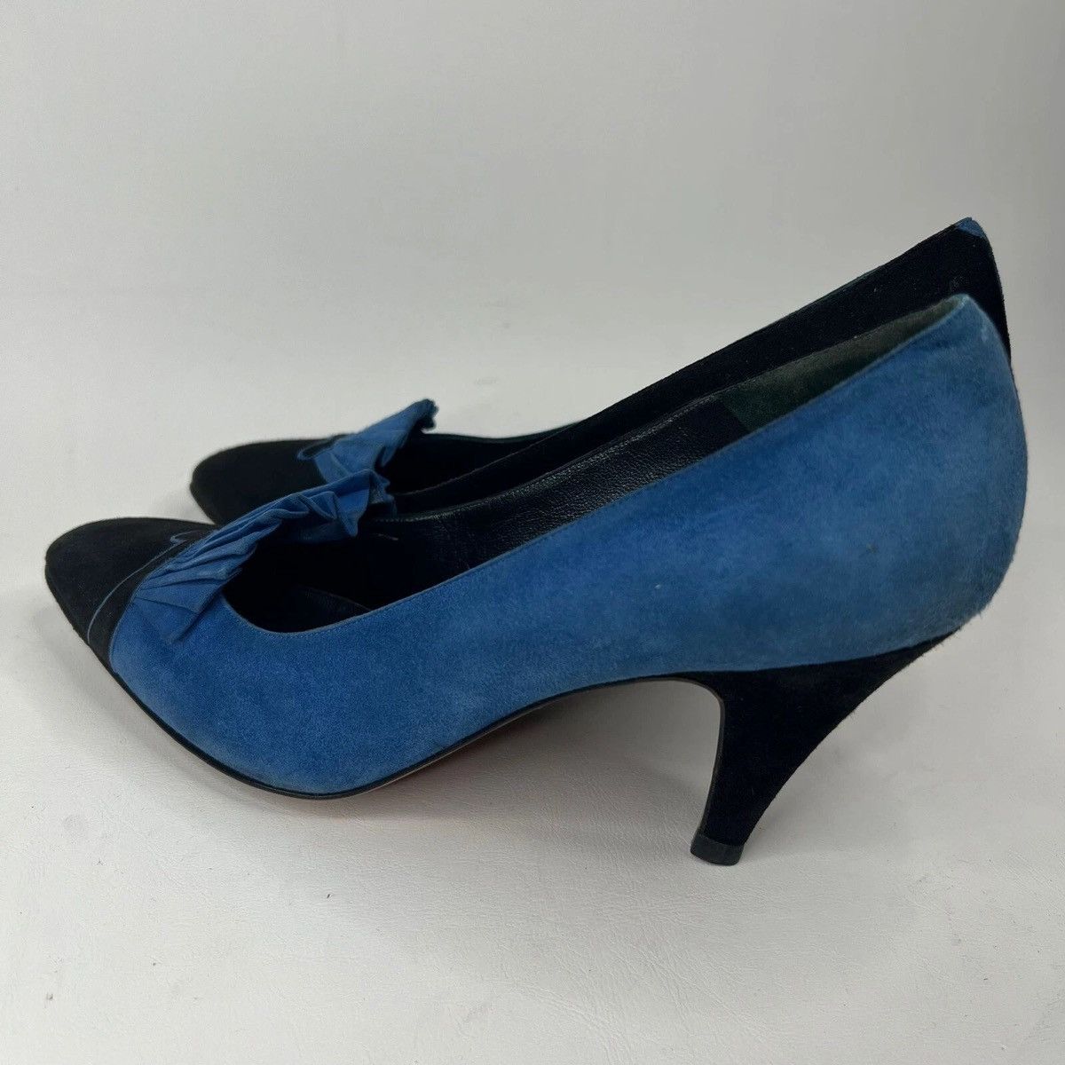 Other Genuine LEATHER Suede Fan Detail Pumps us6 Size US 6 / IT 36 - 4 Thumbnail