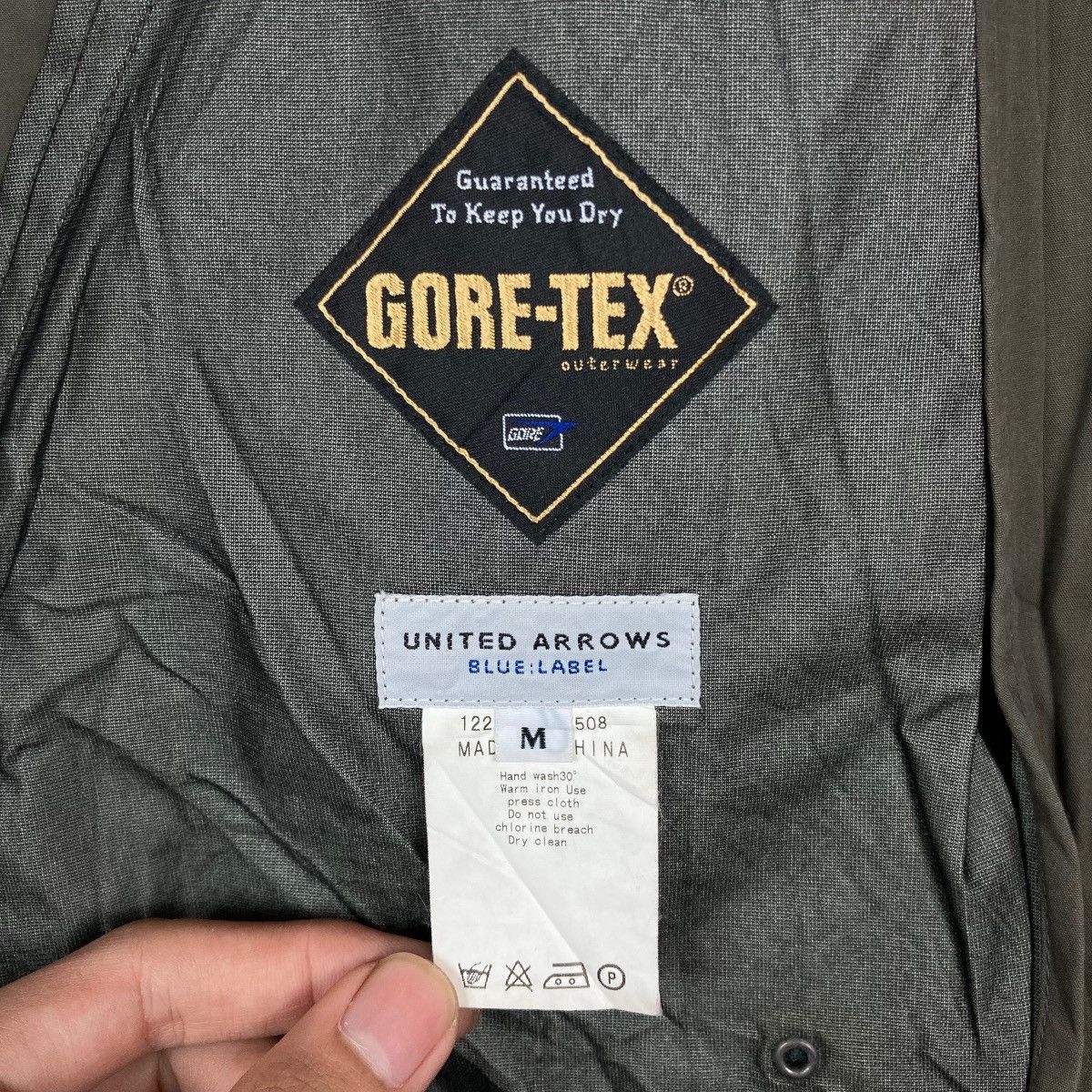 United Arrows Japanese Brand United Arrows Blue: Label with Gore-Tex Size US M / EU 48-50 / 2 - 5 Thumbnail