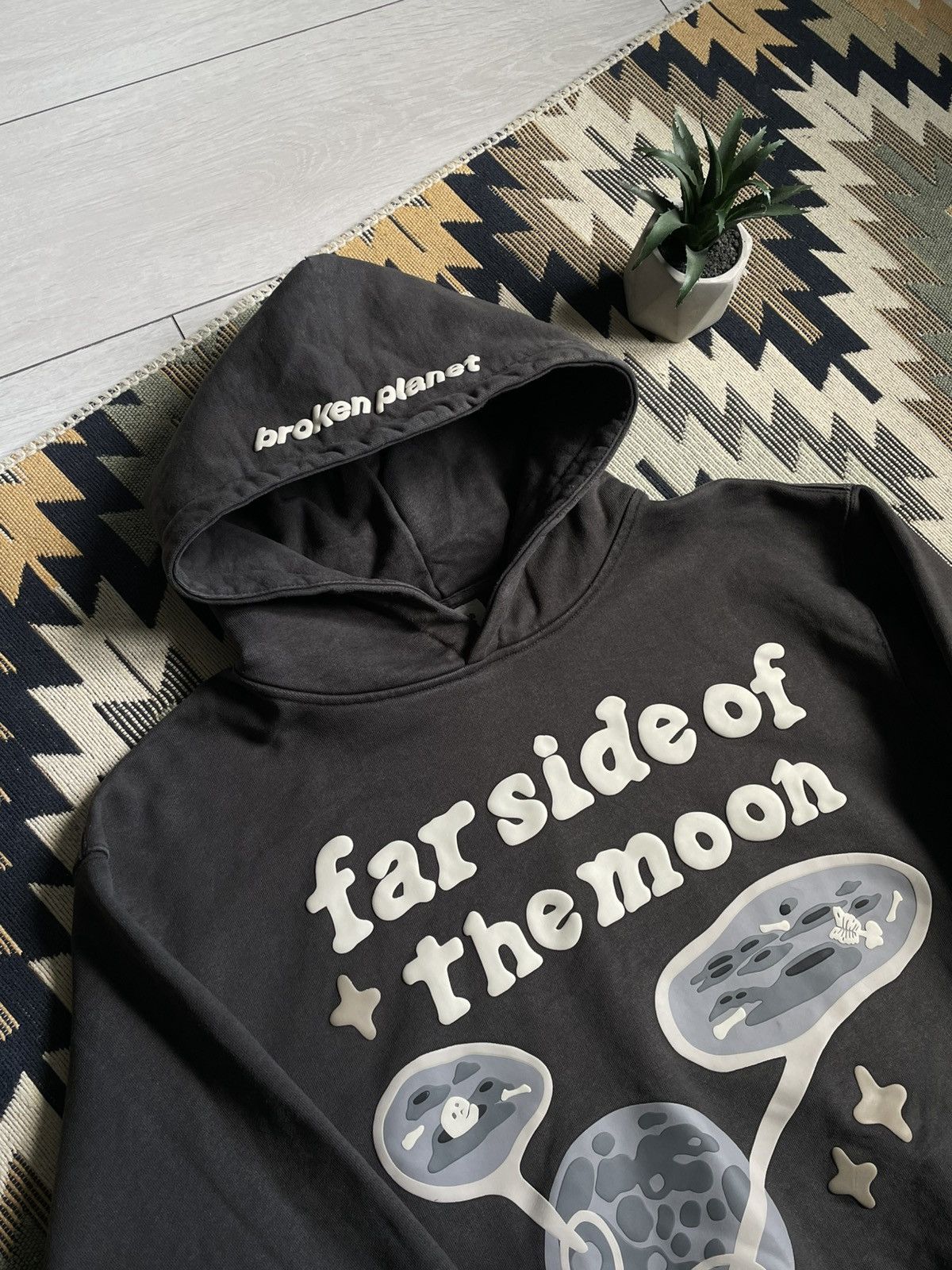 Other Broken Planet “far side in the moon” Hoodie Size US M / EU 48-50 / 2 - 4 Thumbnail