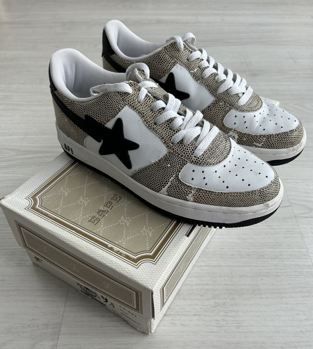 Bape VERY RARE OG 2002 A BATHING APE SNAKESKIN BAPESTA Size US 9.5 / EU 42-43 - 4 Thumbnail