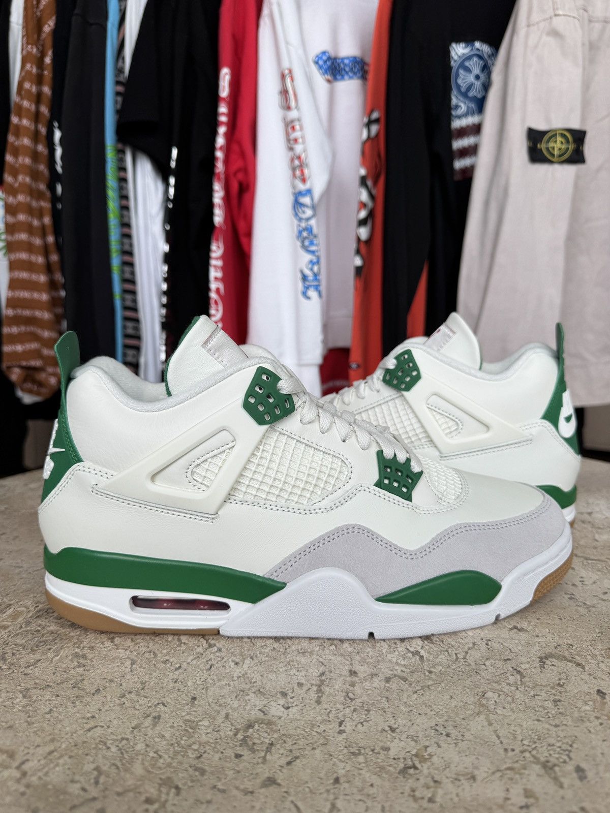 Jordan Brand Jordan 4 Retro SB Pine Green Size US 11 / EU 44 - 1 Thumbnail
