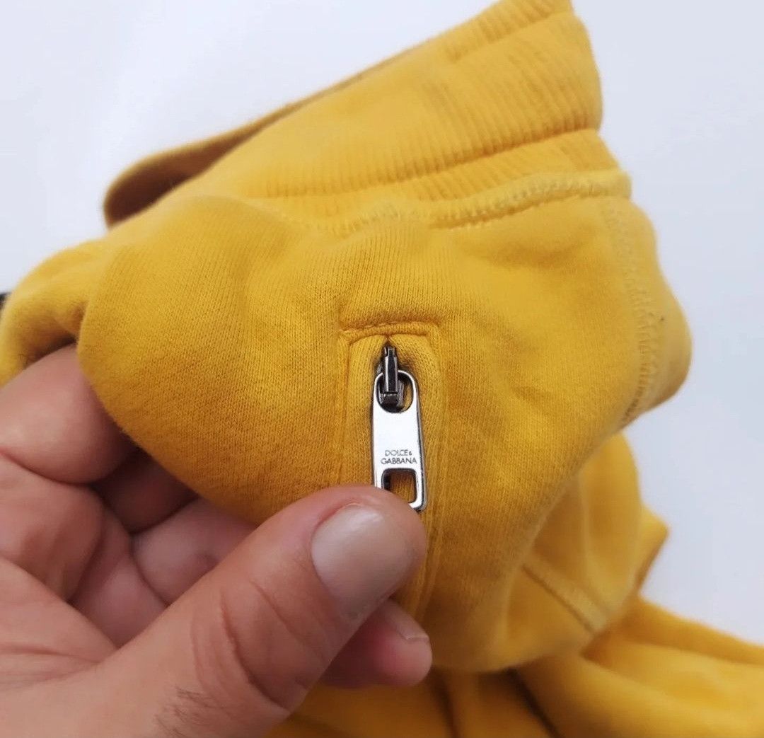 Dolce & Gabbana Dolce & Gabbana Yellow Logo Sweat Shorts Size US 30 / EU 46 - 11 Thumbnail