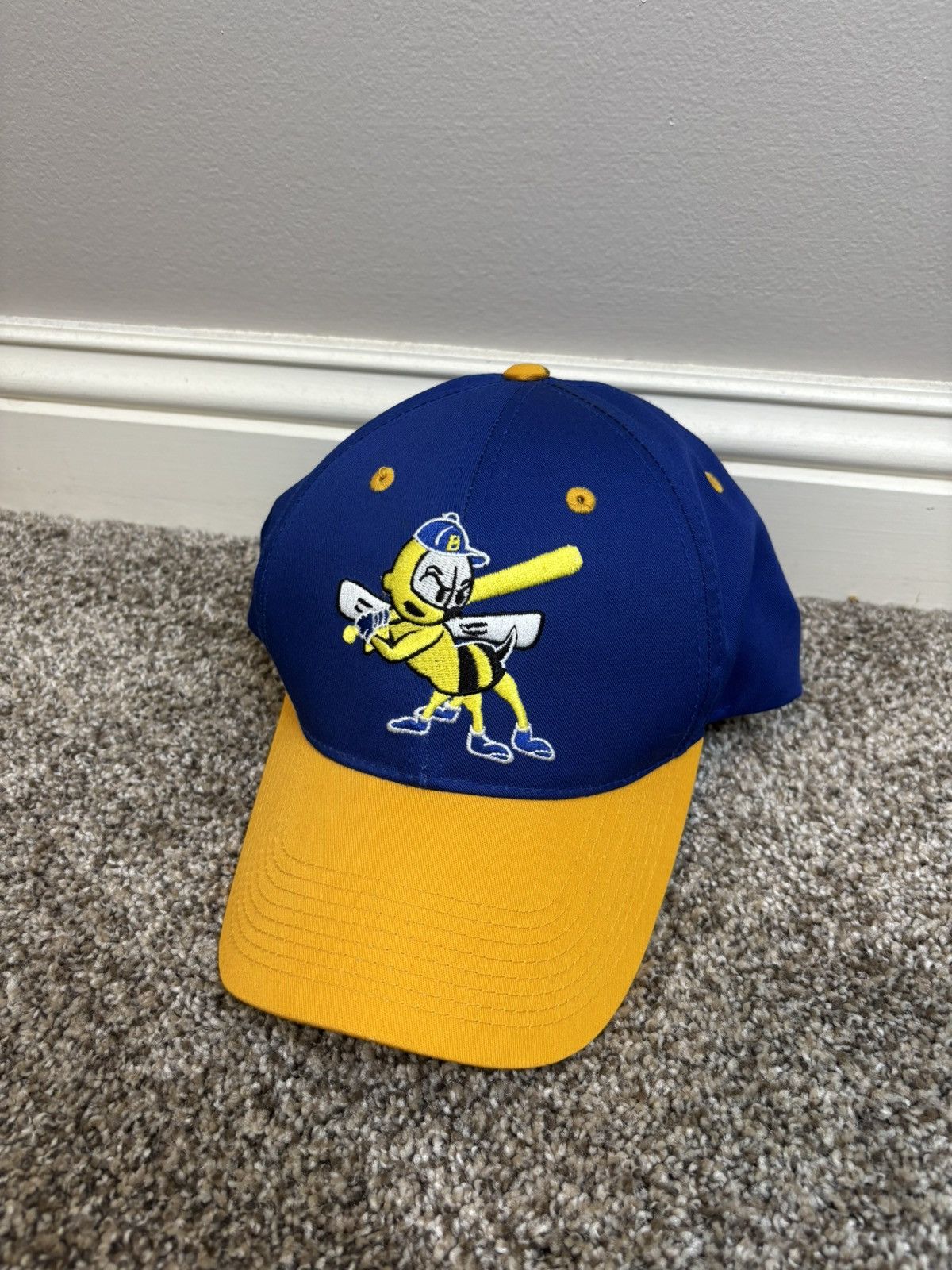 The Unbranded Brand Burlington Bees - Minor League - Adjustable Baseball Hat Size ONE SIZE - 1 Thumbnail