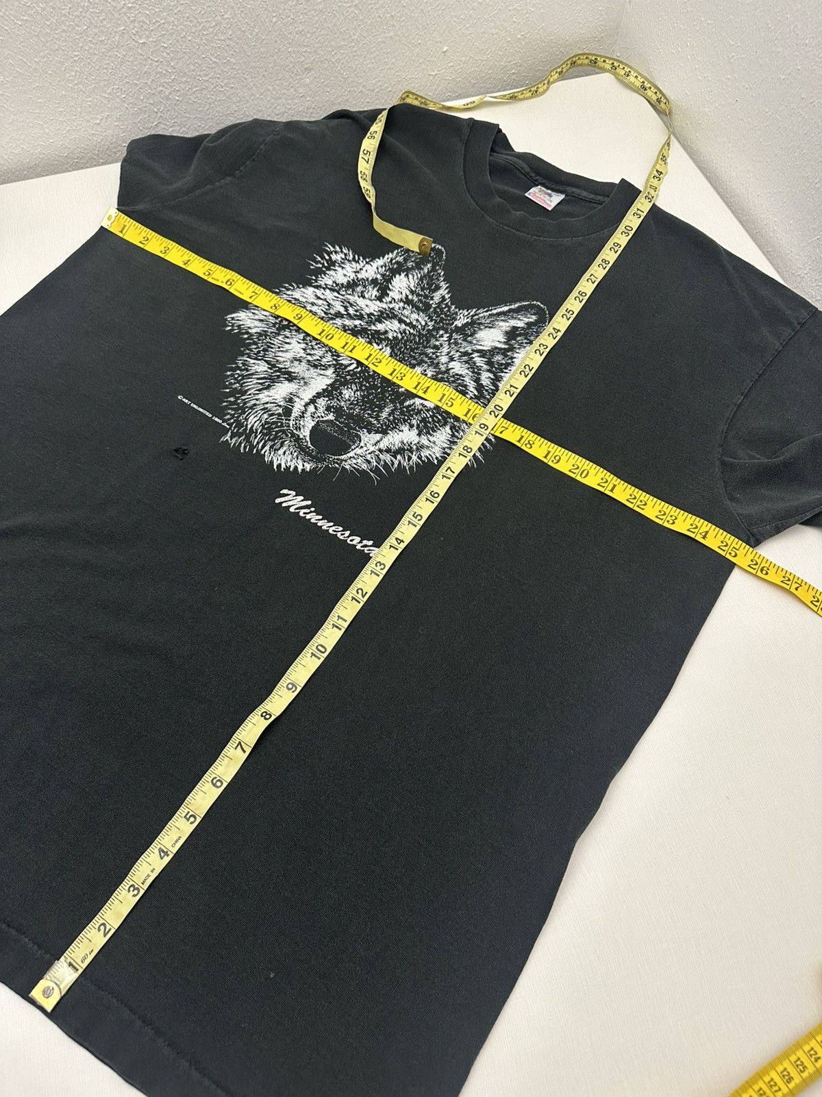 Fruit Of The Loom Vintage 90s Wolf Paw Print Single Stitch Tshirt XXL Black Size US XXL / EU 58 / 5 - 6 Thumbnail