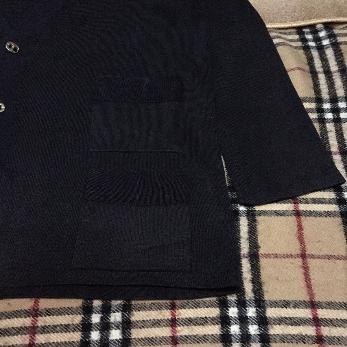 Salvatore Ferragamo SALVATORE FERRAGAMO Button Up Plain Cardigan Size M / US 6-8 / IT 42-44 - 5 Thumbnail