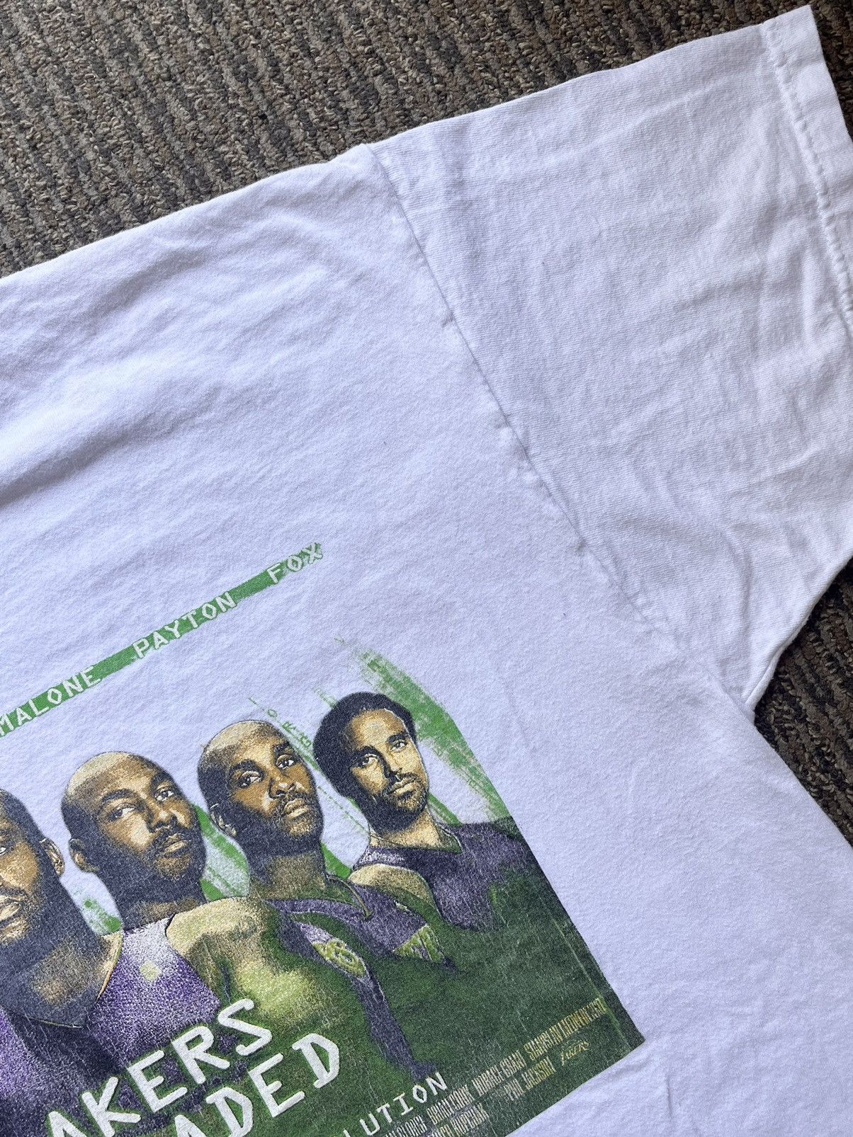Vintage Vintage 2004 Lakers Reloaded Kobe & Shaq Starters Tee Size US XXL / EU 58 / 5 - 6 Thumbnail