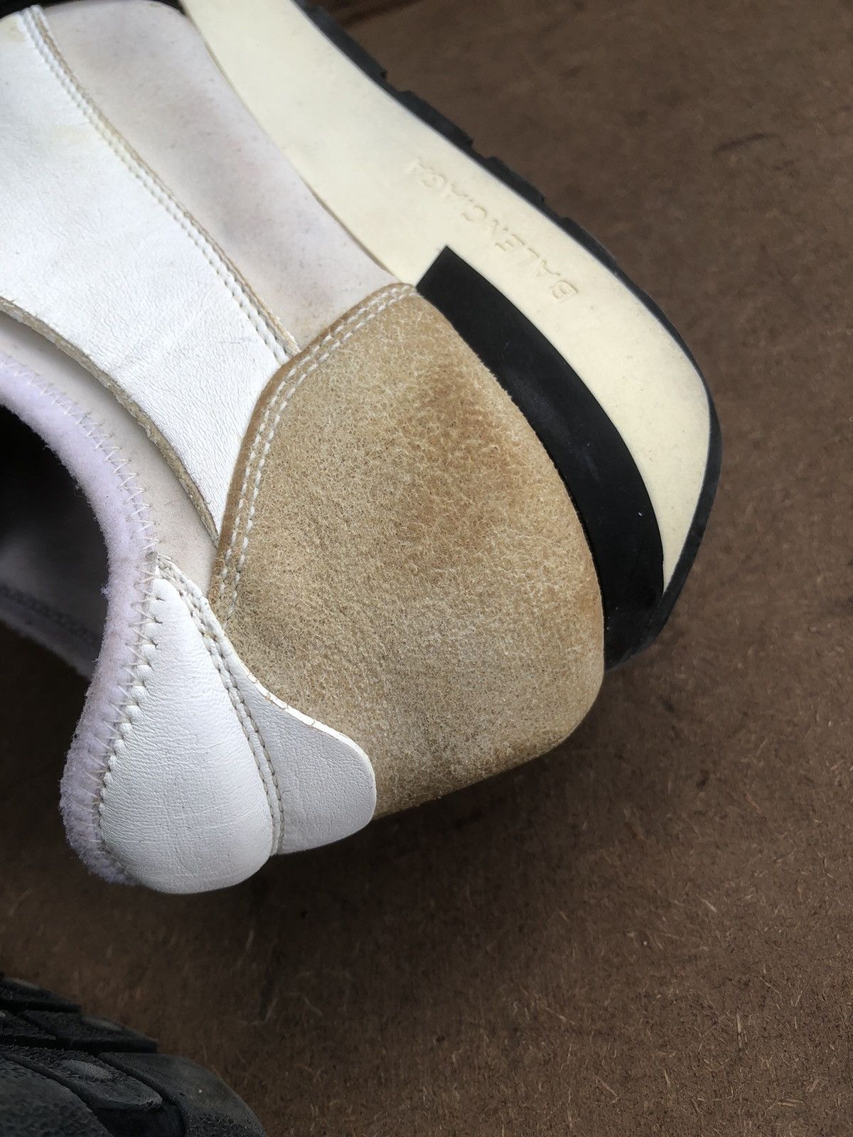 Balenciaga Balenciaga white women’s Running Sneakers Size 40 Made in 🇮🇹 Size US 10 / IT 40 - 16 Thumbnail