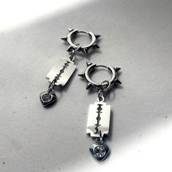 Jewelry × Sterling Silver Sad Thorns Earrings Gothic Punk One pairs Jewelry Spike Size ONE SIZE - 1 Thumbnail